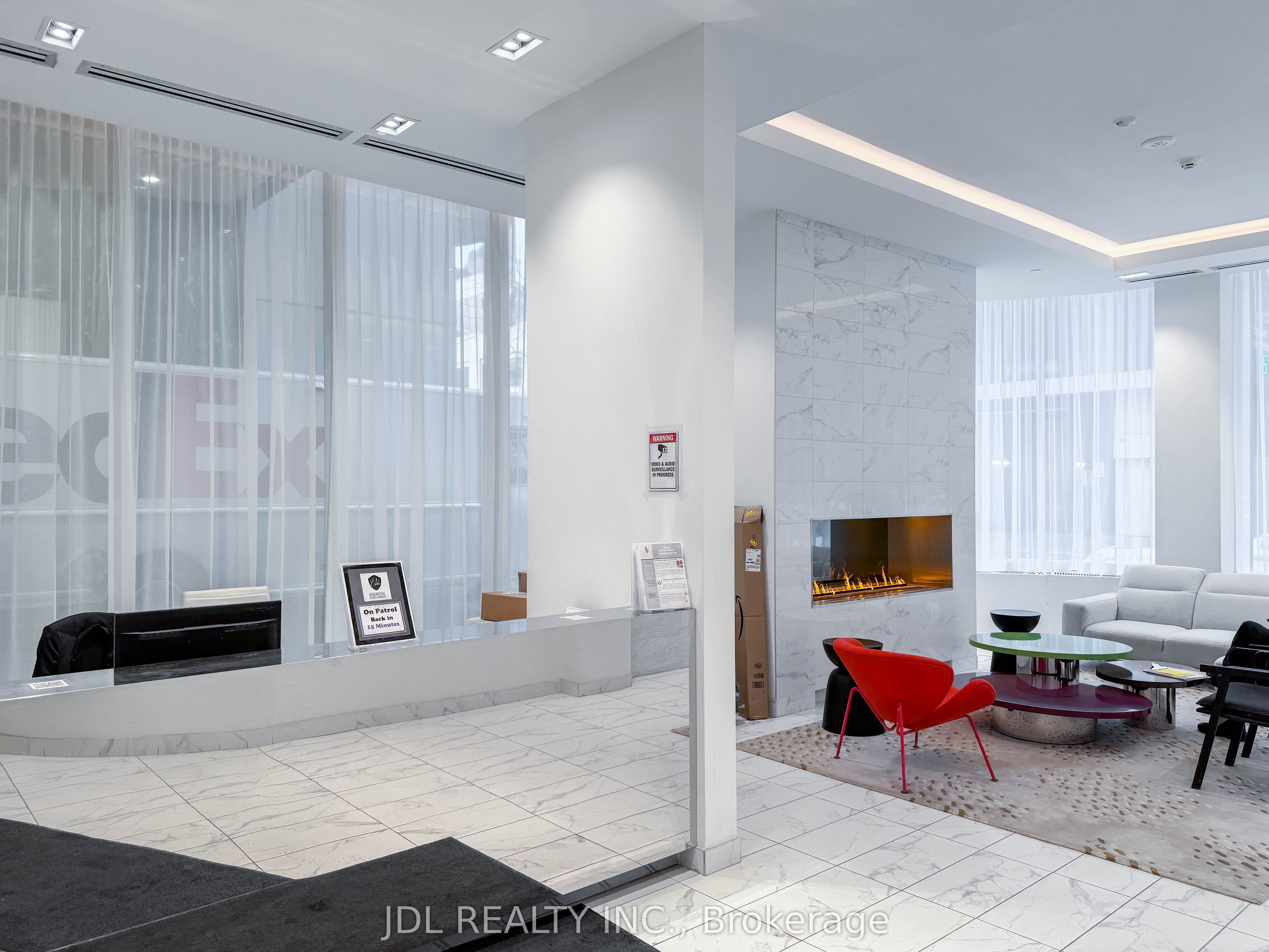 238 Simcoe Street 3709, Toronto, ON M5T 0E2 photo 2