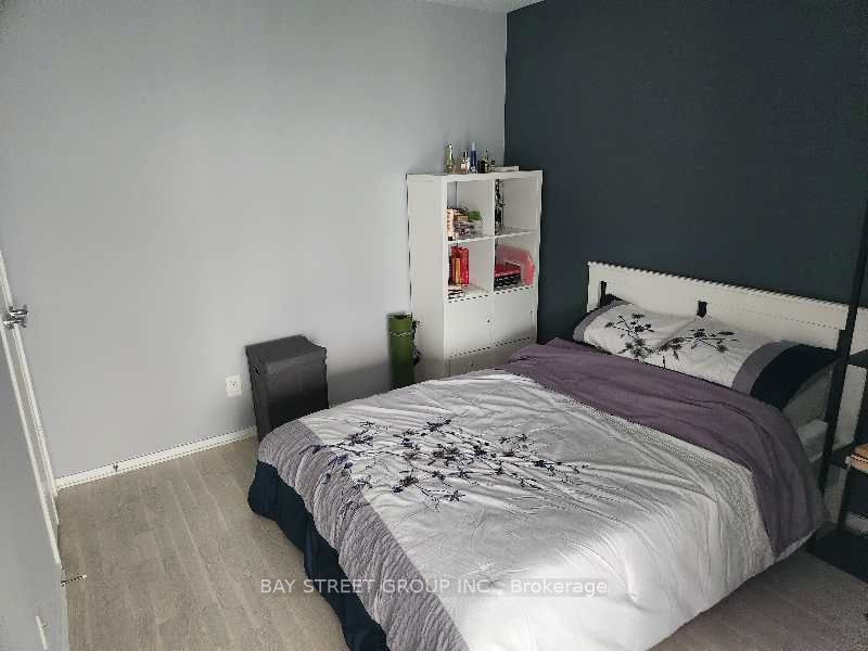1 Bloor Street E 5203, Toronto, ON M4W 1A9