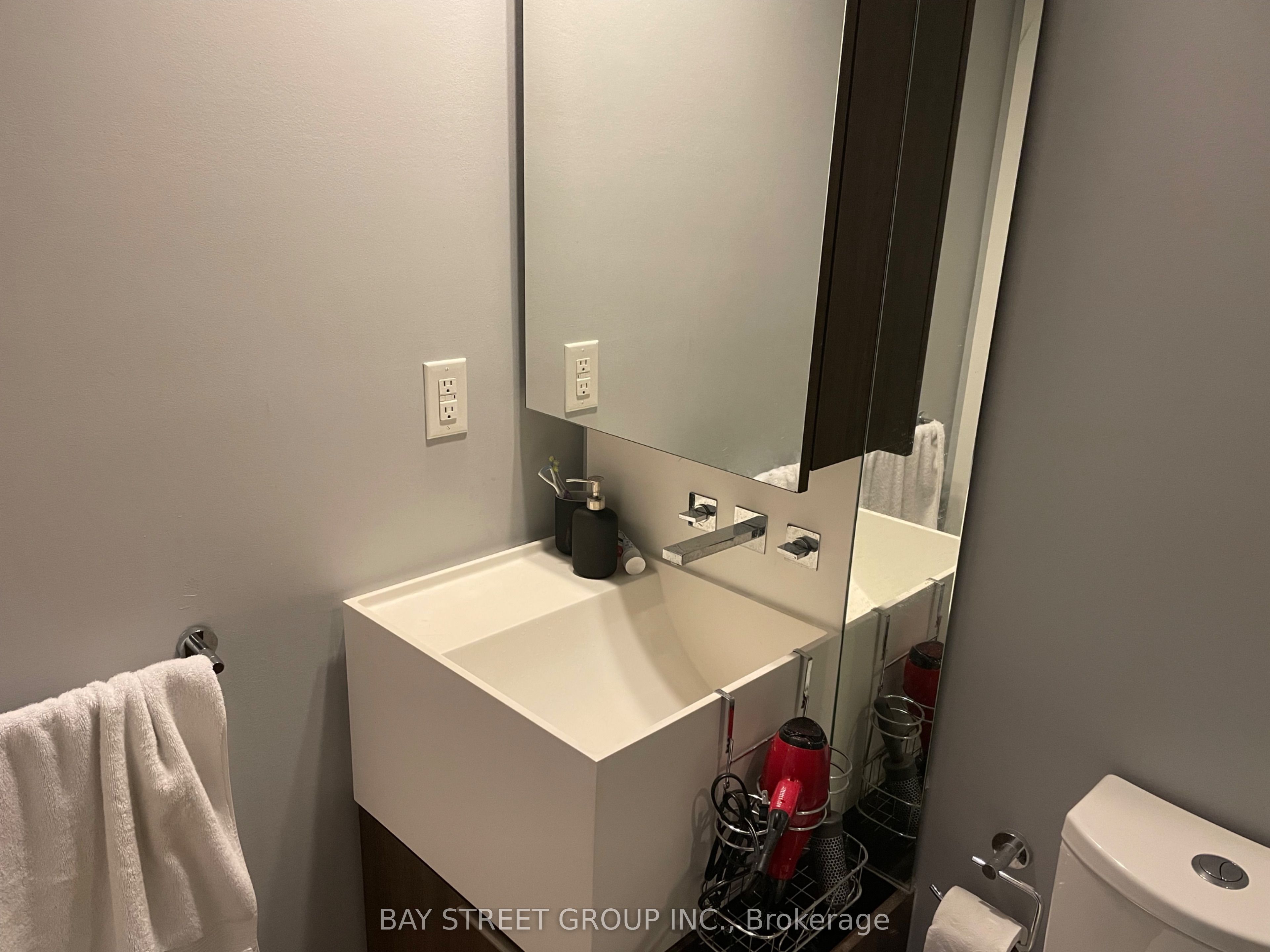 1 Bloor Street E 5203, Toronto, ON M4W 1A9 photo 5