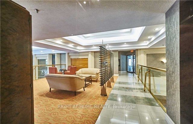 1001 Bay Street 919, Toronto, ON M5S 3A6 photo 3