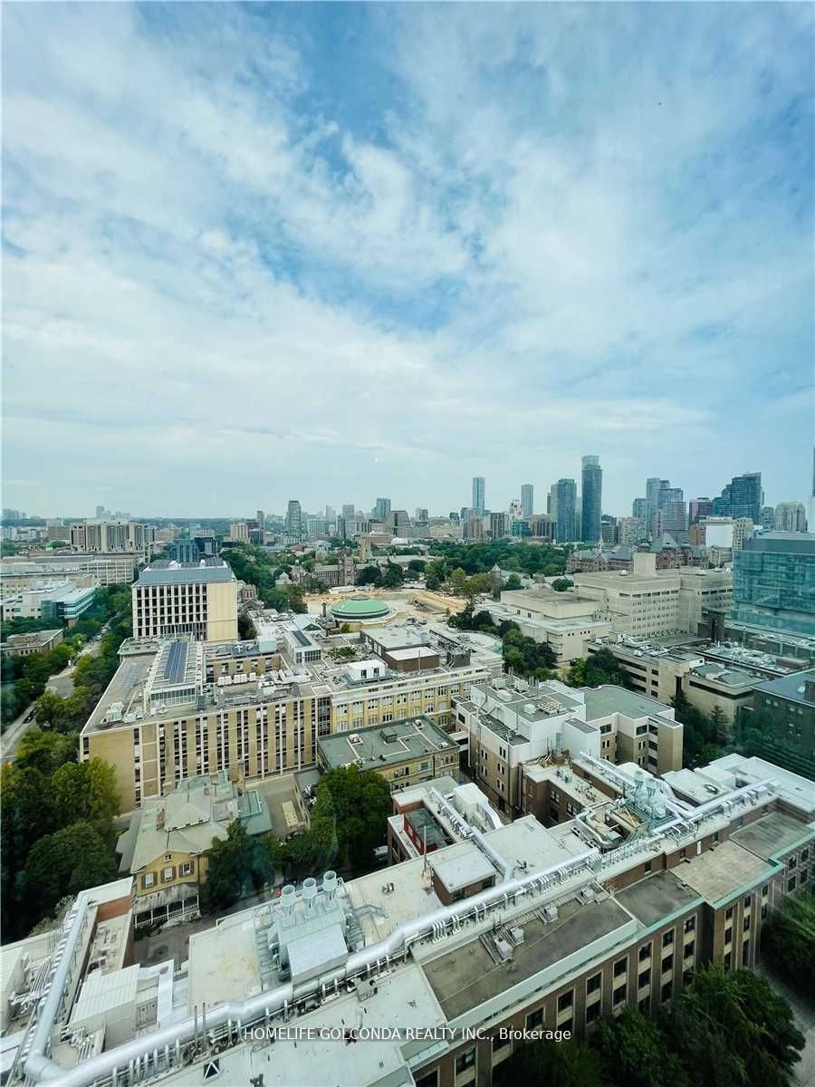 203 college Street 2305, Toronto, ON M5T 1P9
