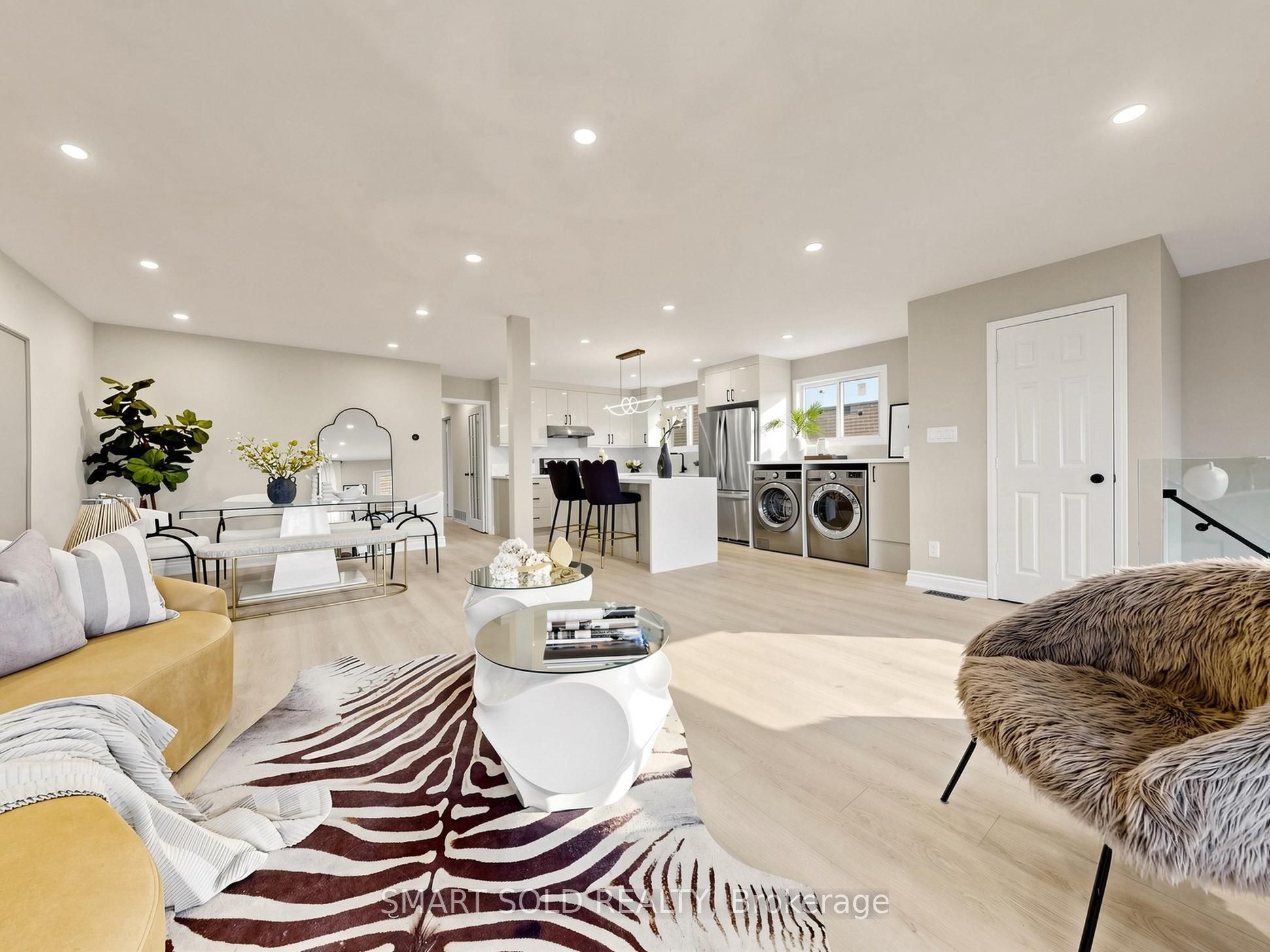 76 Clancy Drive, Toronto, ON M2J 2V8 photo 2