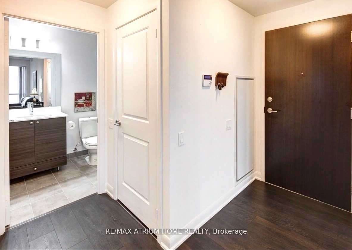 5162 Yonge Street 3705, Toronto, ON M2N 5P6 photo 2