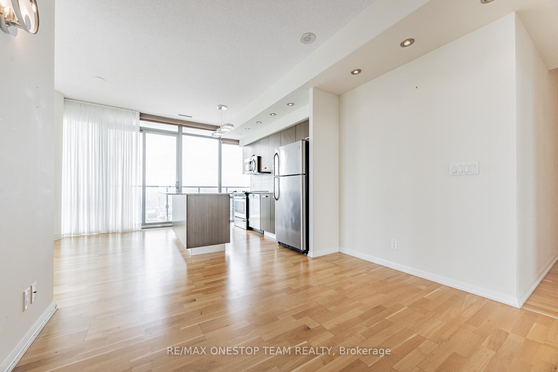 832 Bay Street 4110, Toronto, ON M5S 1Z6 photo 5