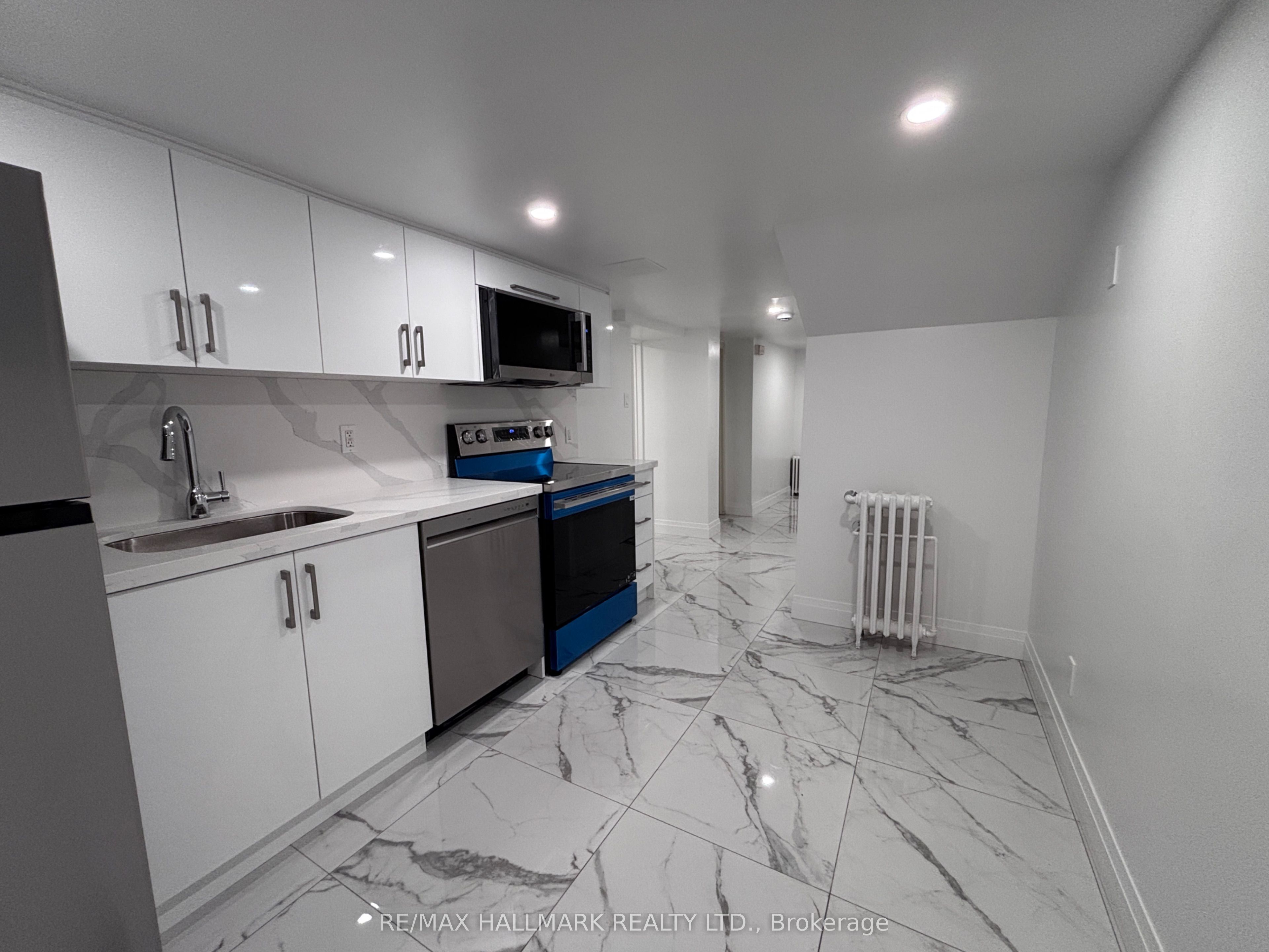 27 Delaware Avenue Lower, Toronto, ON M6H 2S8 photo 5