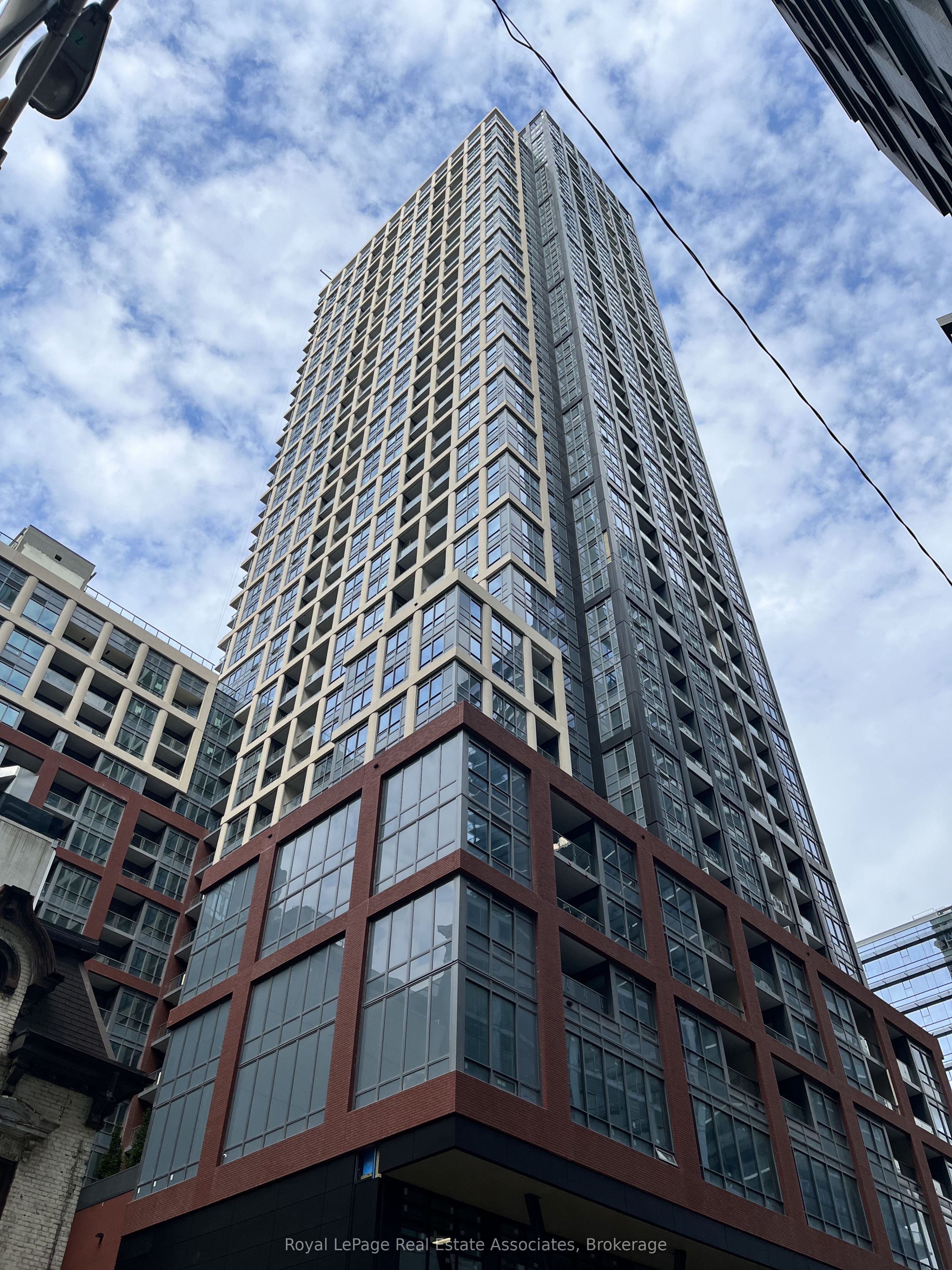 108 Peter Street 906, Toronto, ON M5V 0W2 photo 3