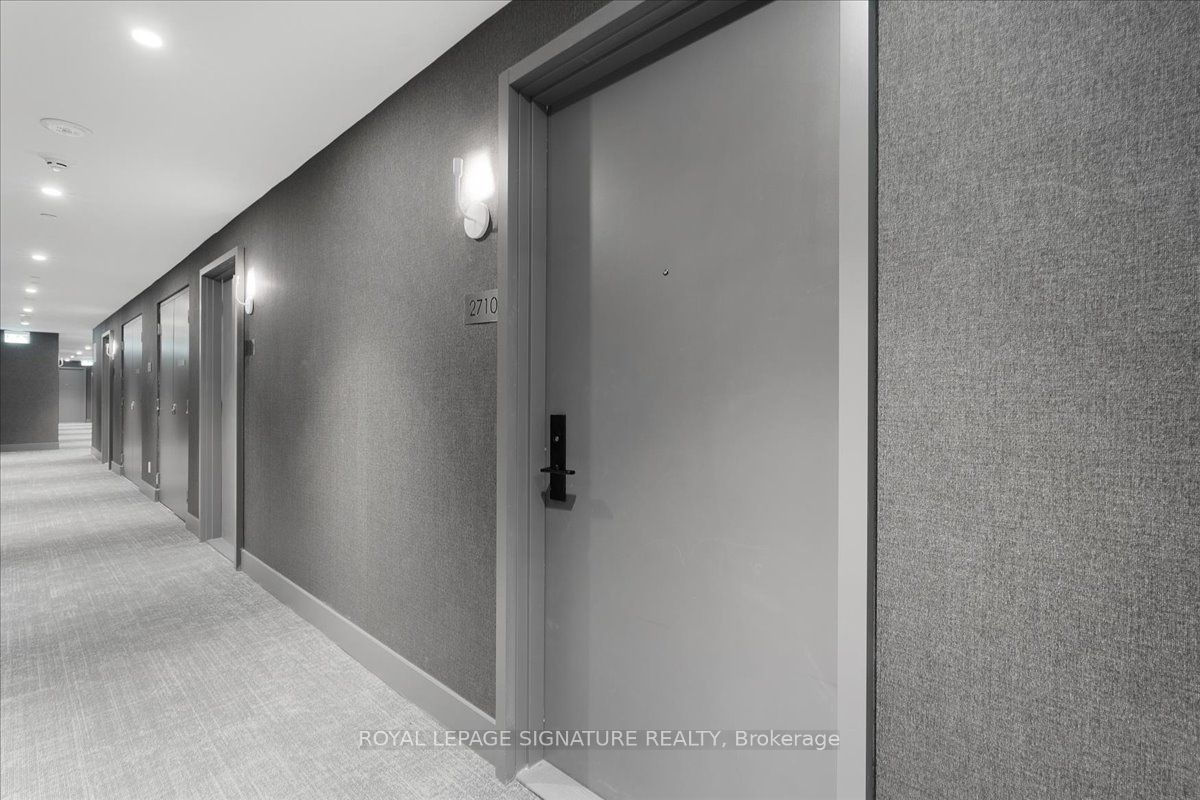 308 Jarvis Street 2710, Toronto, ON M5B 0E3 photo 3