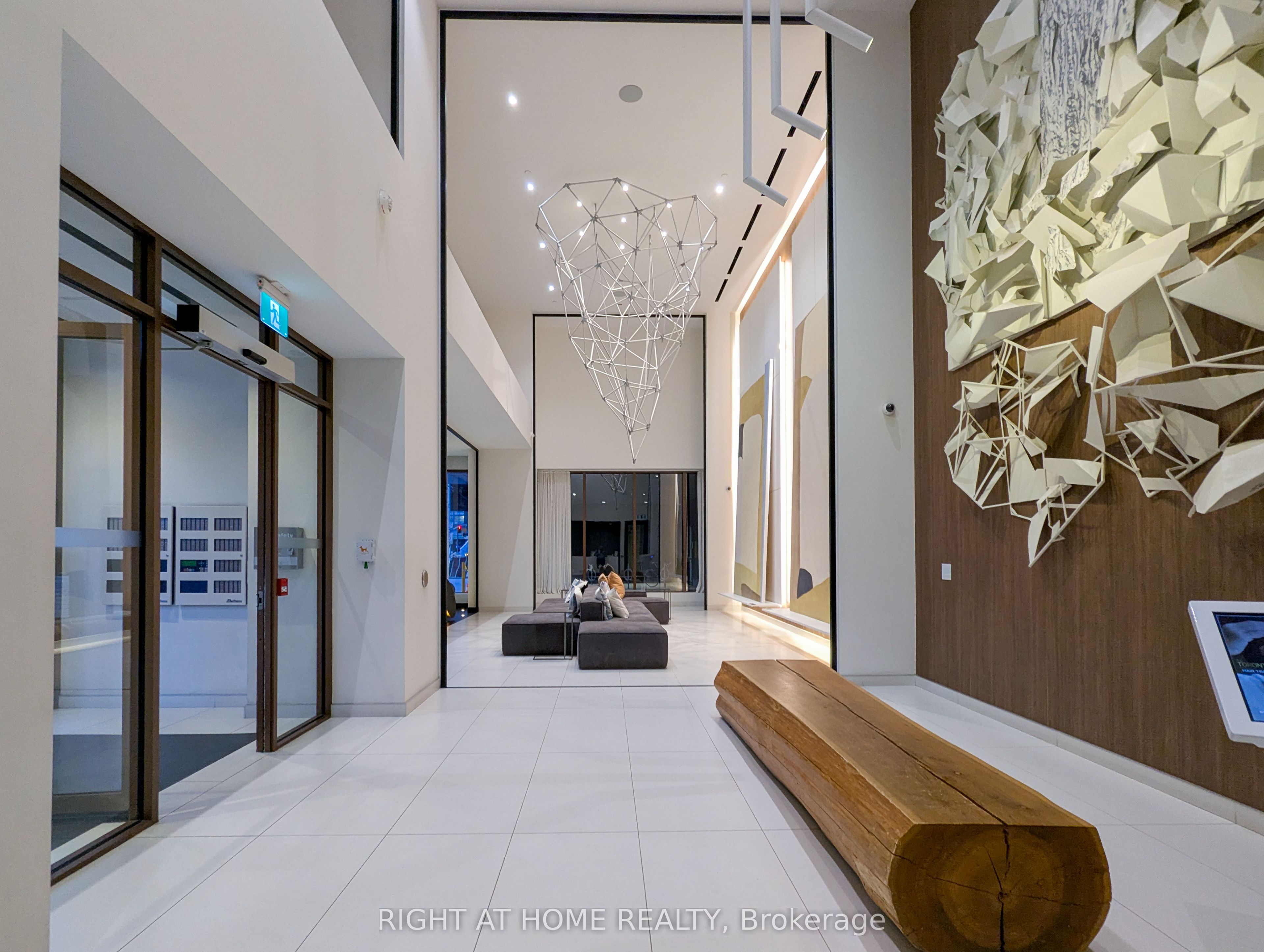15 Lower Jarvis Street 609, Toronto, ON M5E 0C4 photo 3