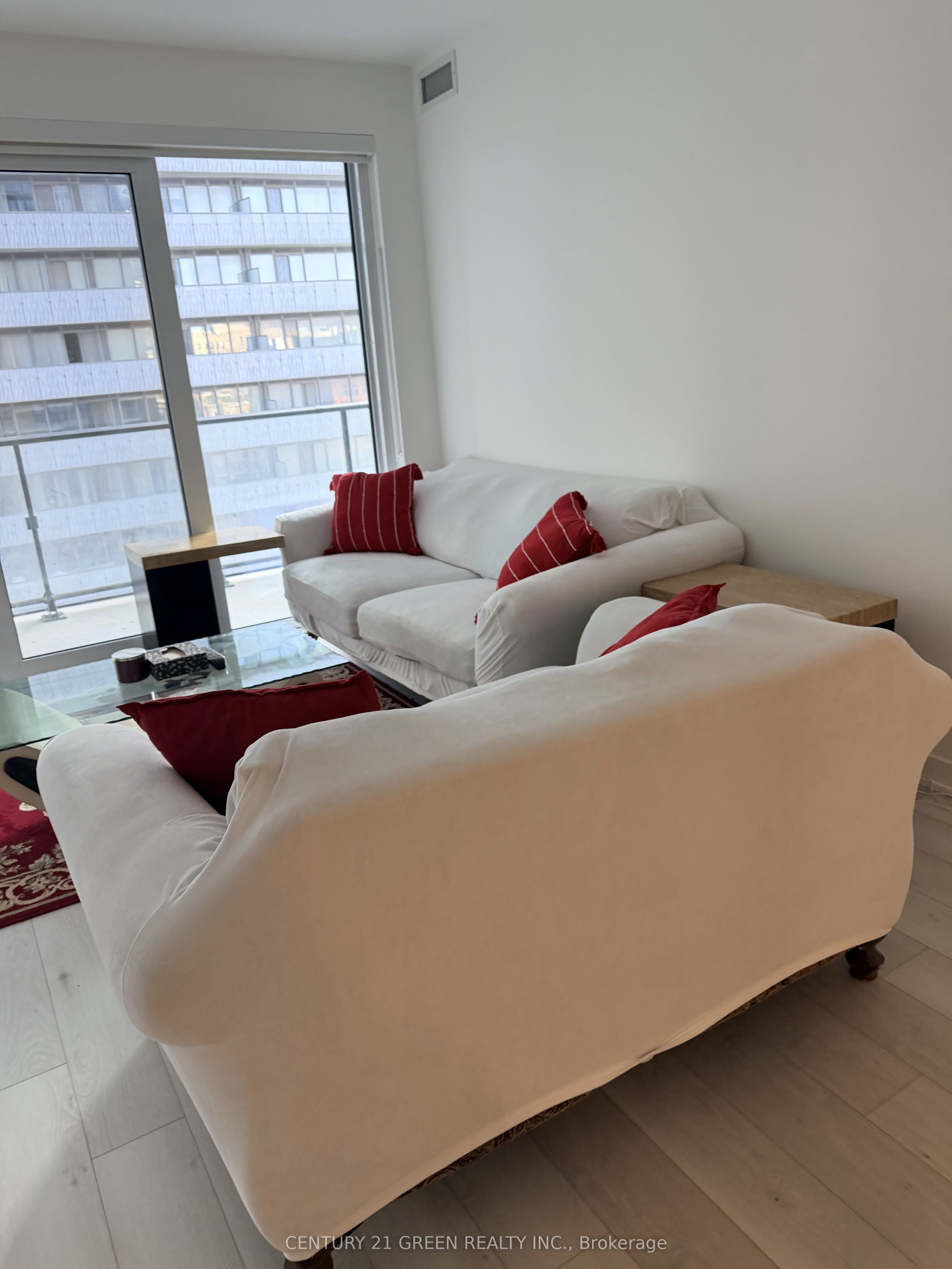 634 Church Street 2301, Toronto, ON M4Y 0G9 photo 4