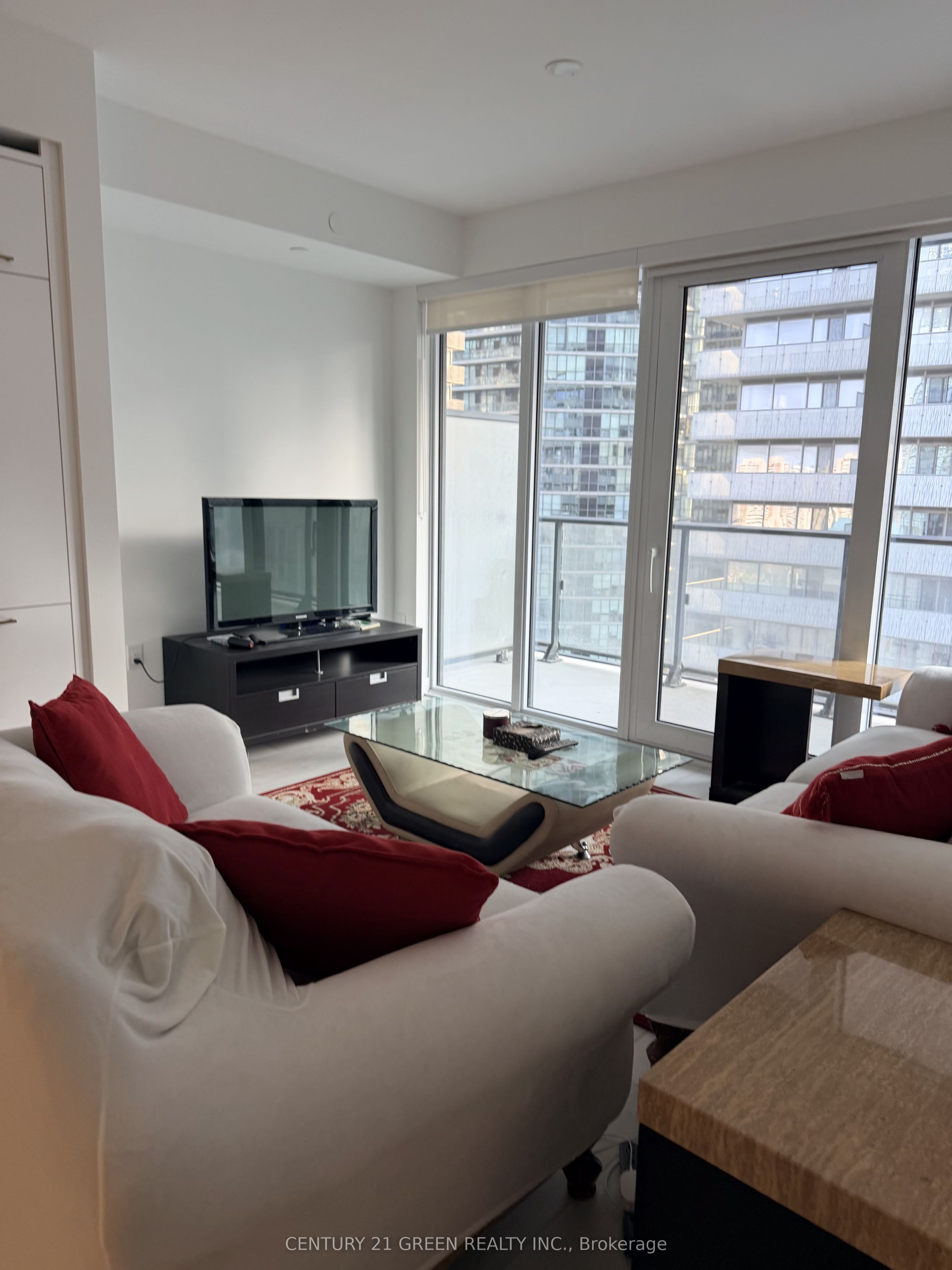 634 Church Street 2301, Toronto, ON M4Y 0G9 photo 5