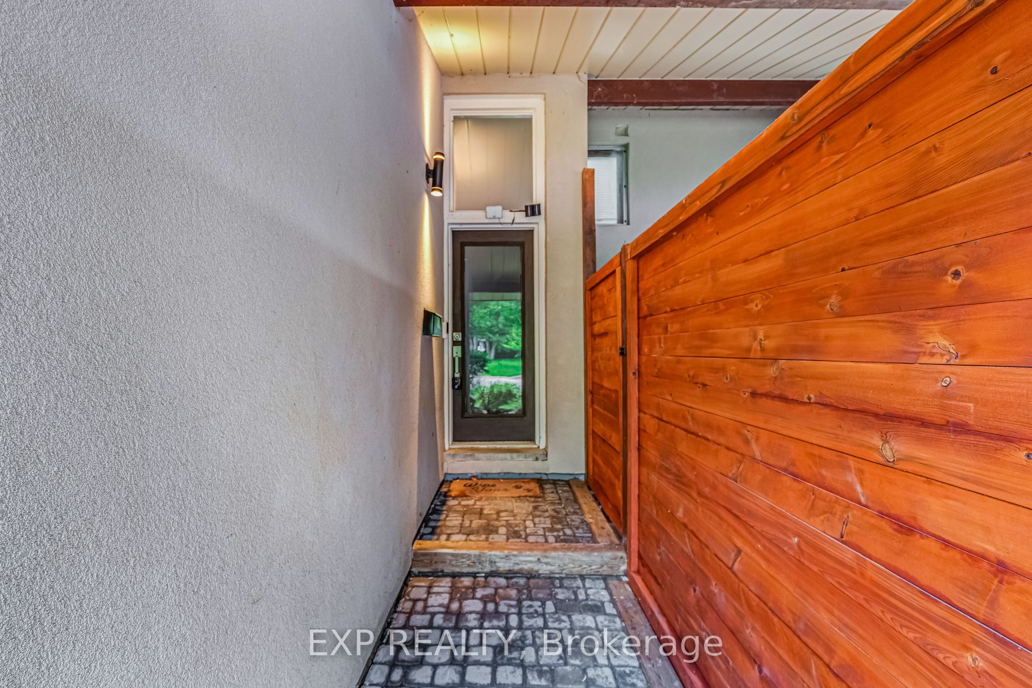 160 Cottonwood Drive, Toronto, ON M3C 2B4 photo 3