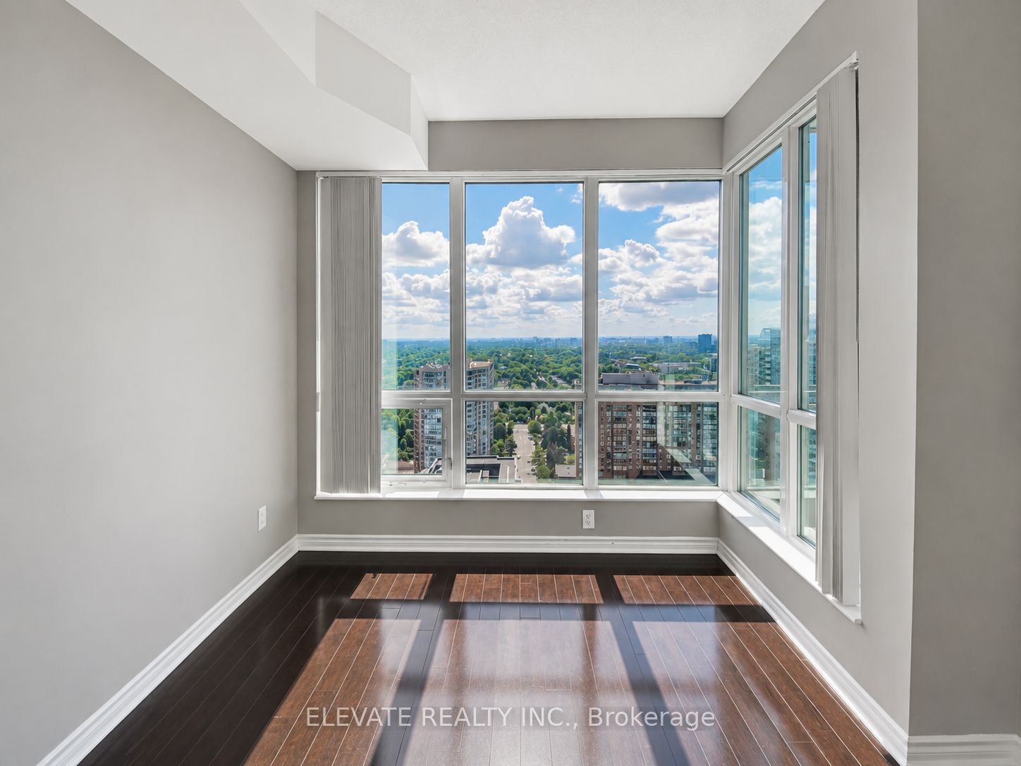 60 Byng Avenue 2401, Toronto, ON M2N 7K3 photo 2