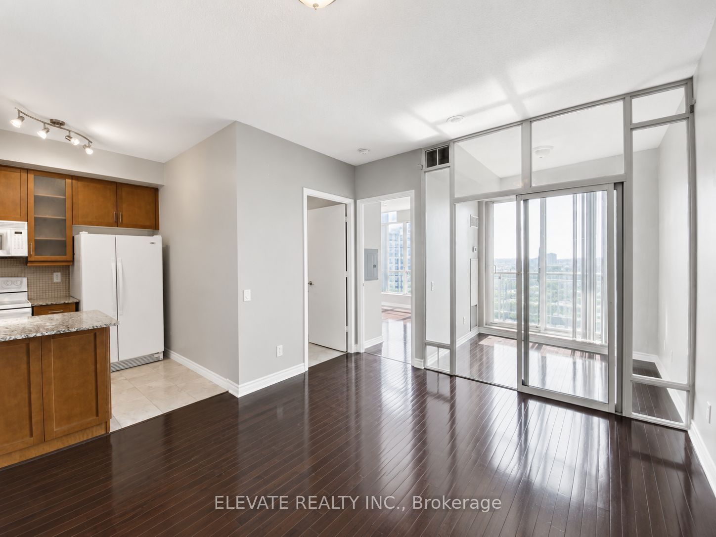 60 Byng Avenue 2401, Toronto, ON M2N 7K3 photo 4
