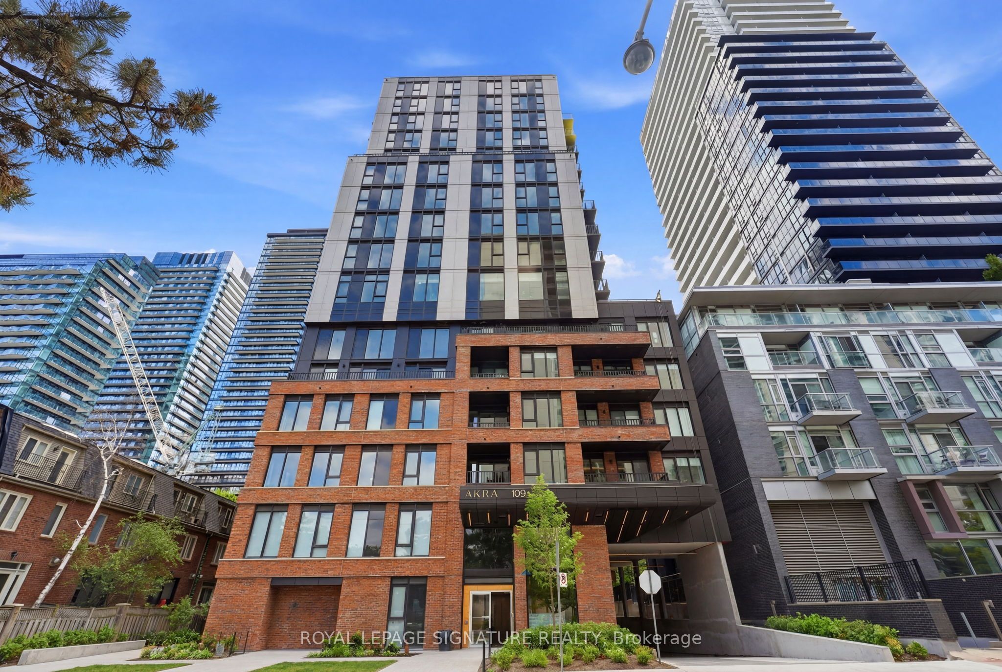 109 Erskine Avenue 1111, Toronto, ON M4P 0G6
