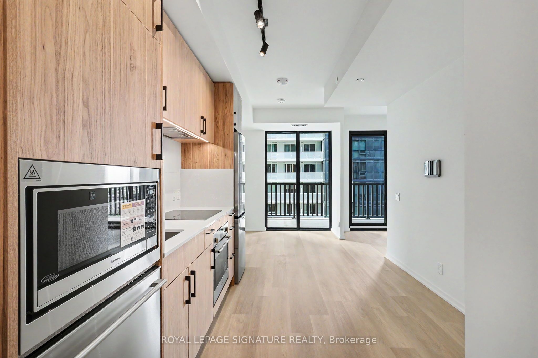 109 Erskine Avenue 1111, Toronto, ON M4P 0G6 photo 5