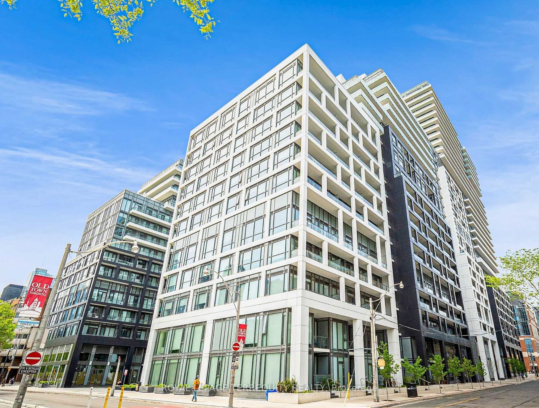 135 Lower Sherbourne Street 936, Toronto, ON M5A 1Y4