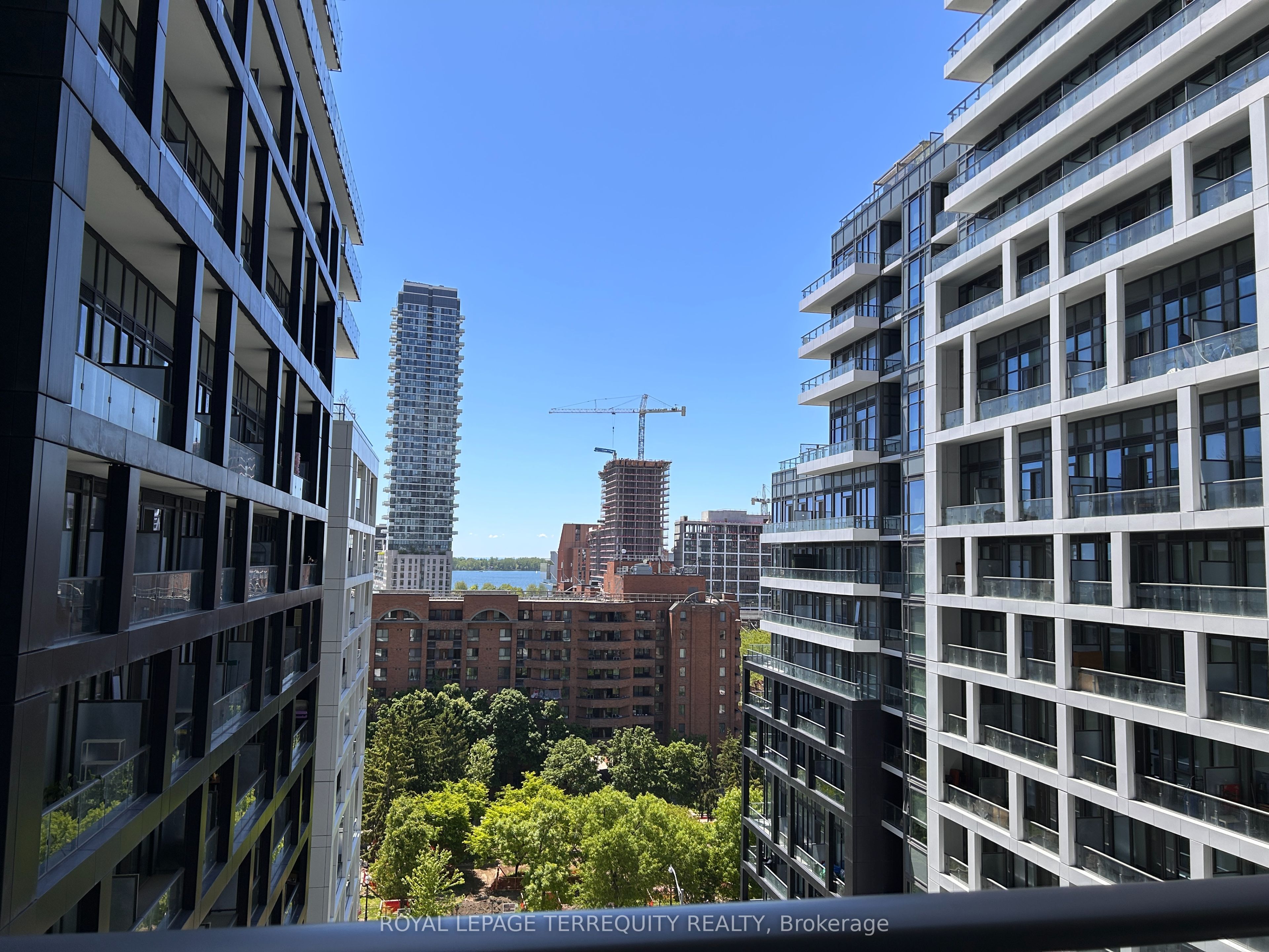 135 Lower Sherbourne Street 936, Toronto, ON M5A 1Y4 photo 5