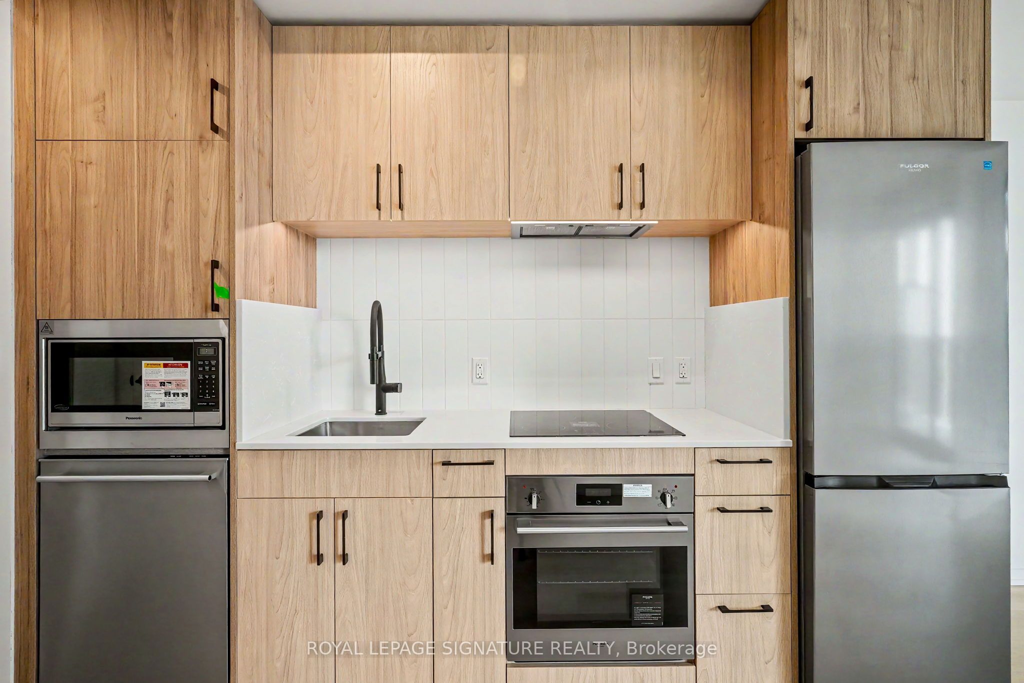 109 Erskine Avenue 1610, Toronto, ON M4P 0G6 photo 5