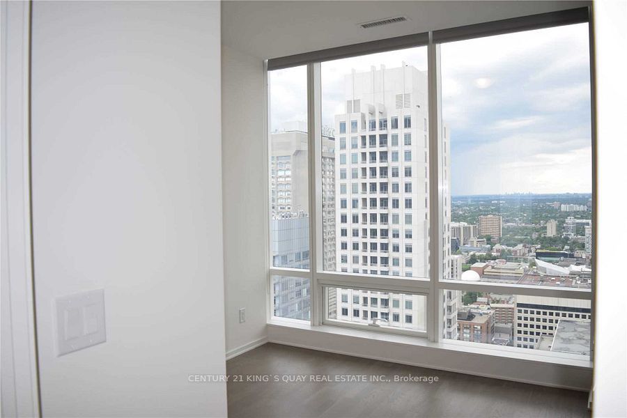1 Bloor Street E 4010, Toronto, ON M4W 1A9 photo 5