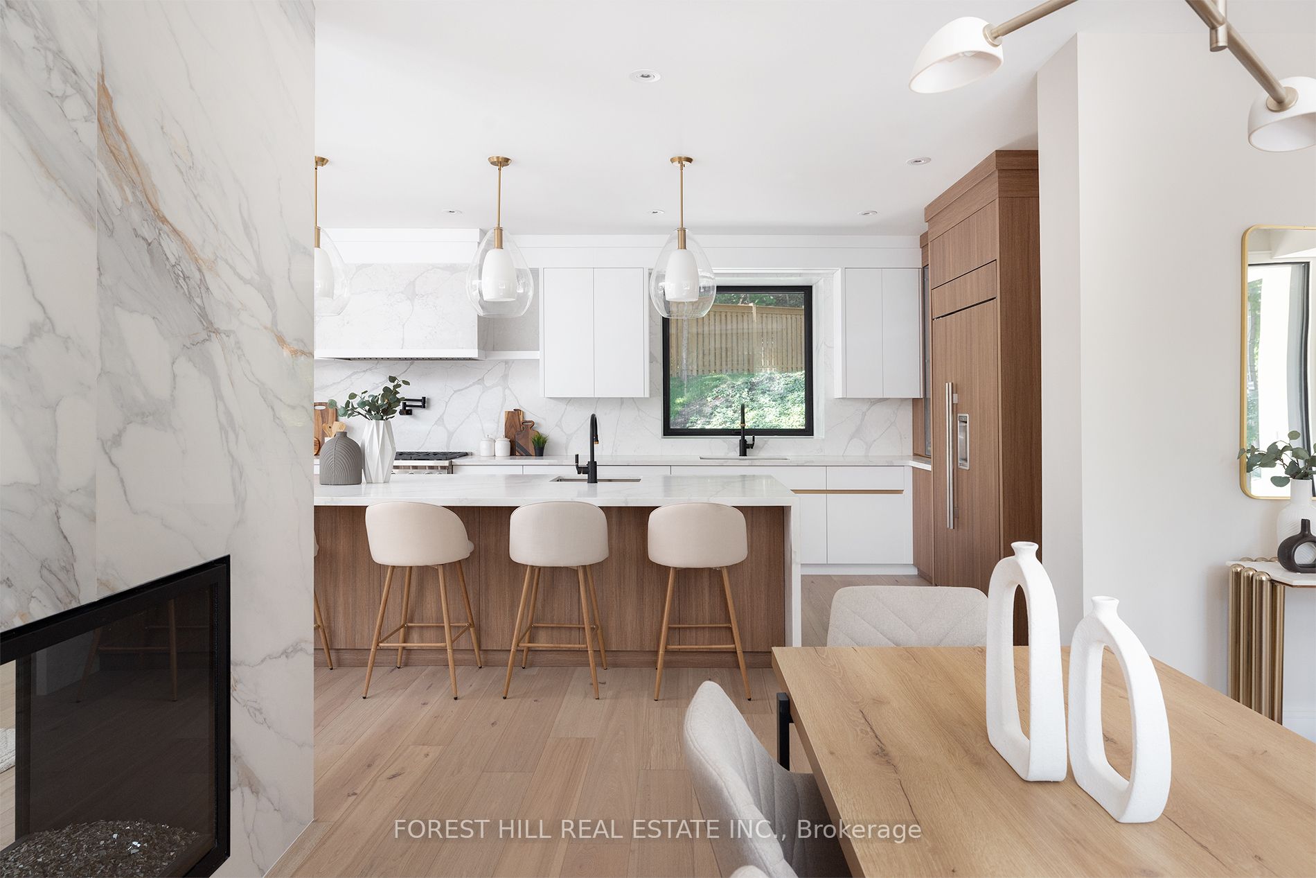 52 Roxborough Drive, Toronto, ON M4W 1X1 photo 3