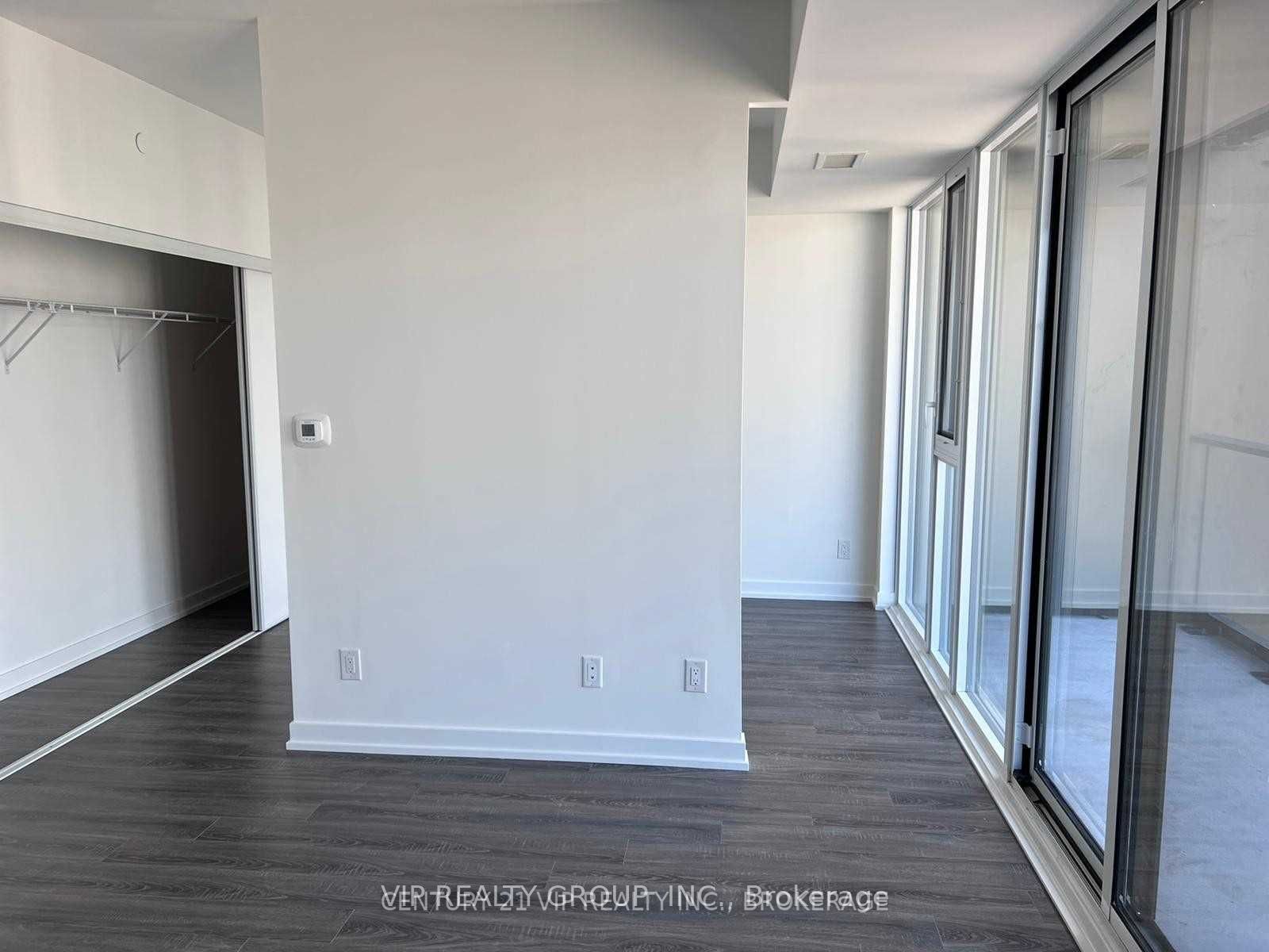 20 Edward Street 2201, Toronto, ON M5G 0C5 photo 2