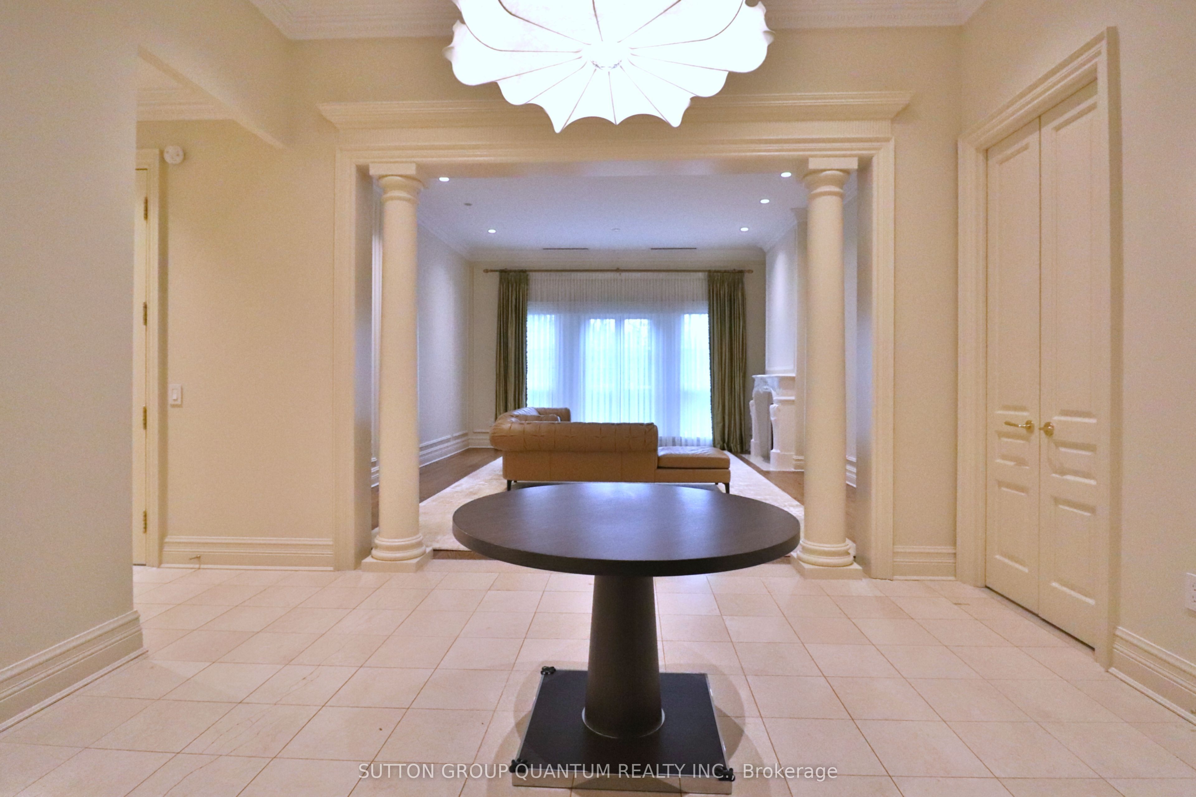1 Post Road 108, Toronto, ON M3B 3R4 photo 2