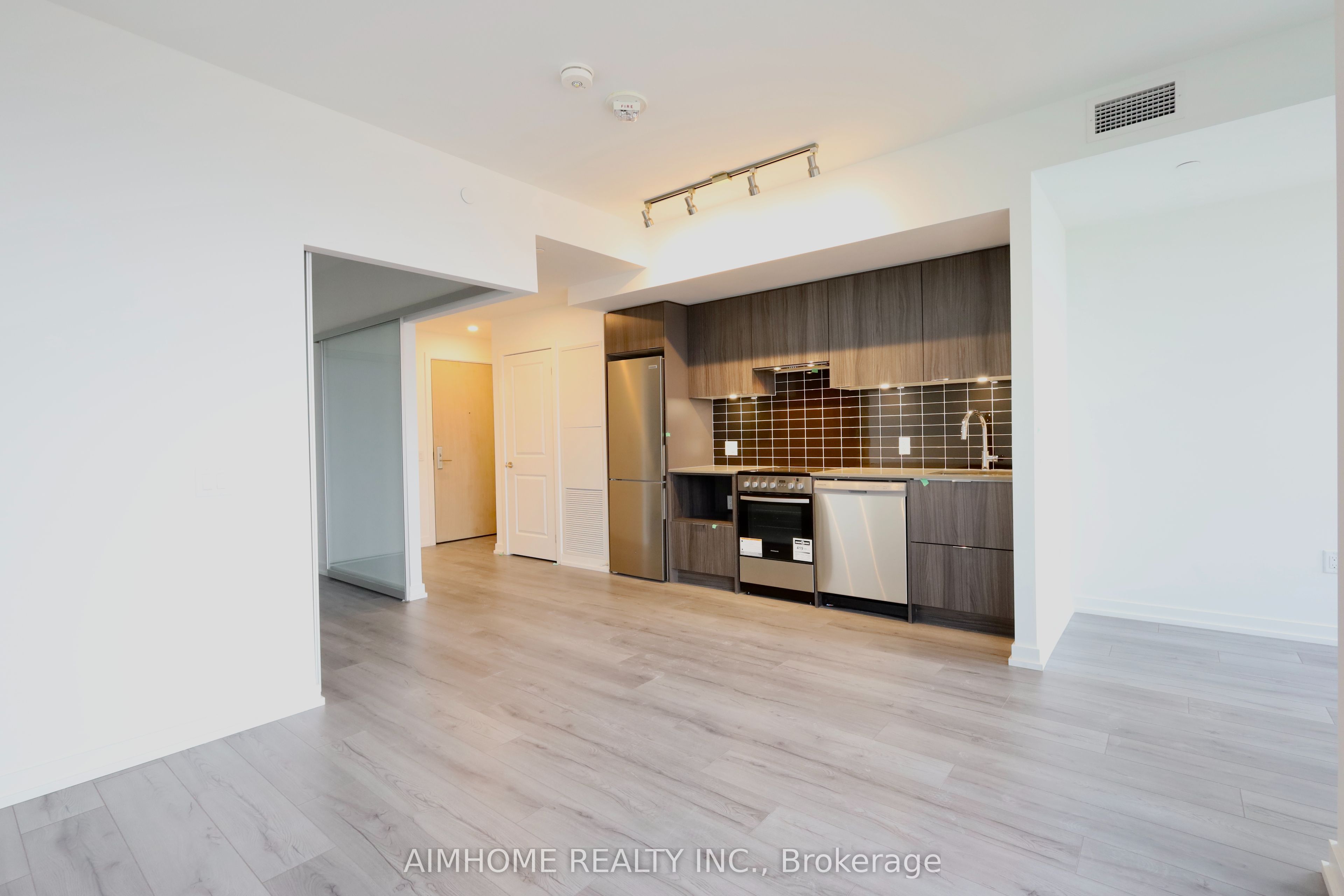 395 Bloor Street E 4805, Toronto, ON M4W 0B4 photo 5