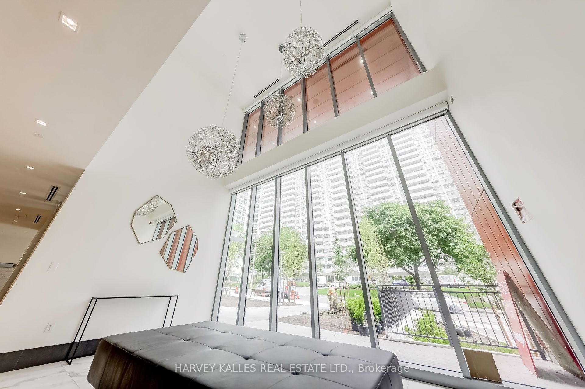 50 Dunfield Avenue LPH18, Toronto, ON M4S 0E4 photo 2
