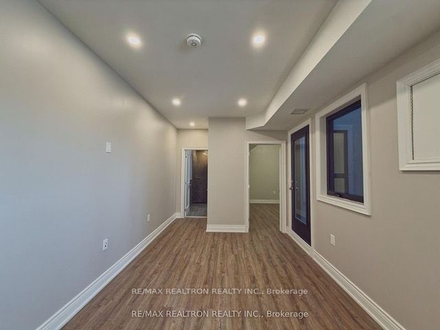 294 Wilson Avenue 202, Toronto, ON M3H 1S8