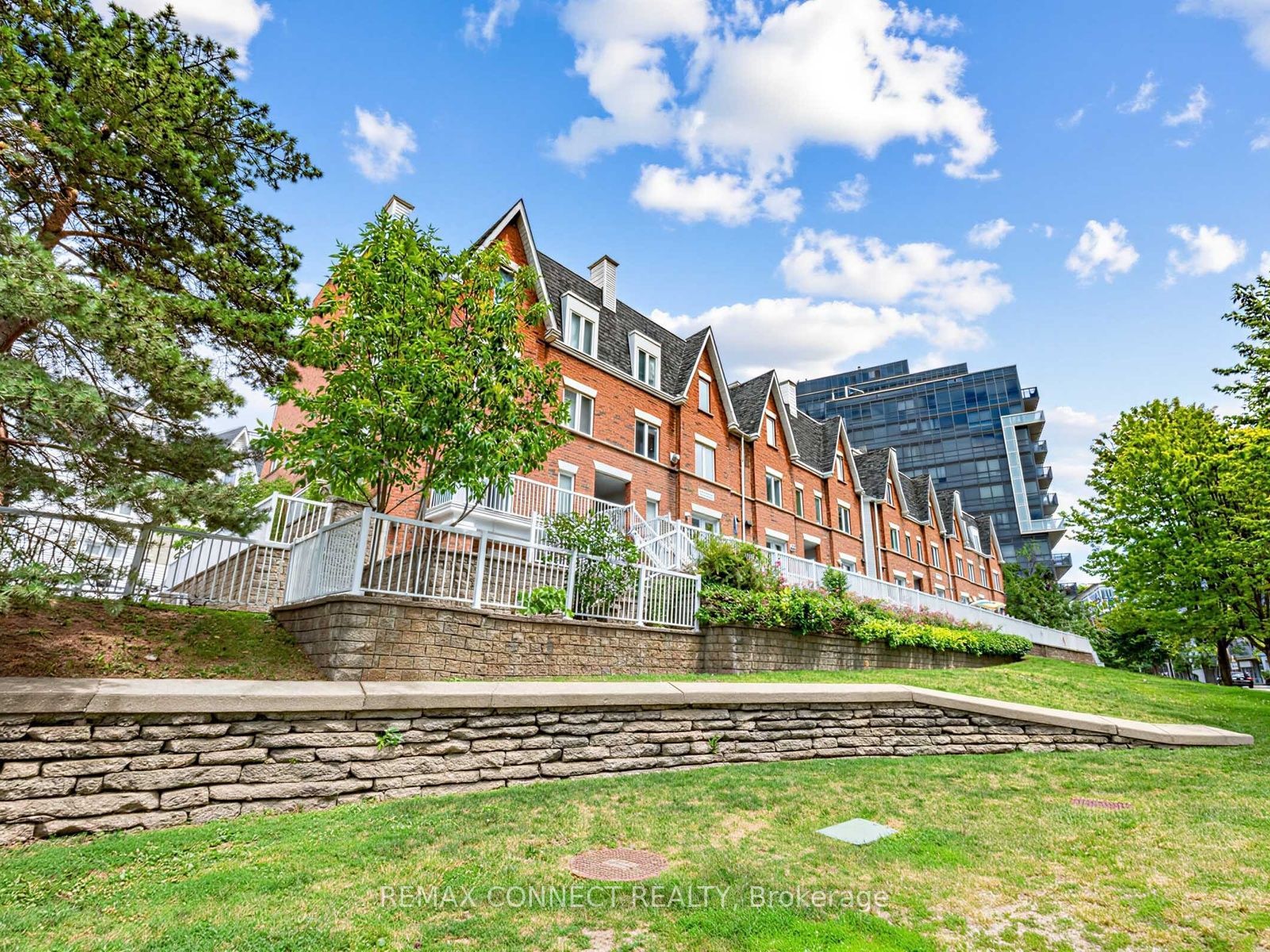 12 Sudbury Street 605, Toronto, ON M6J 3W7 photo 2