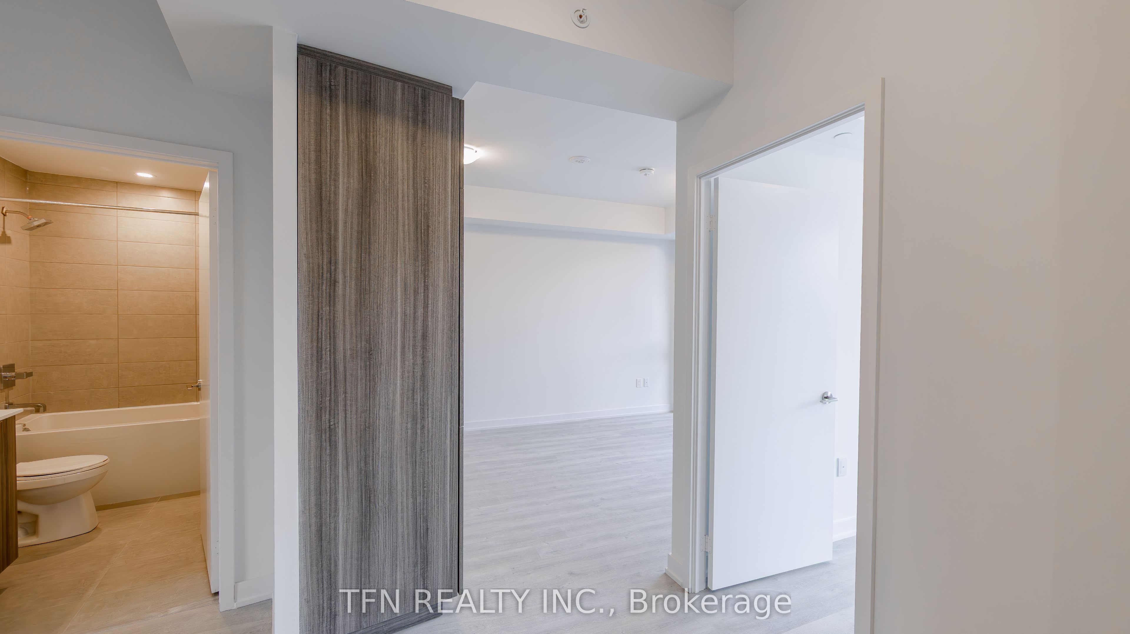 15 Richardson Street 801, Toronto, ON M5A 0Y5 photo 5