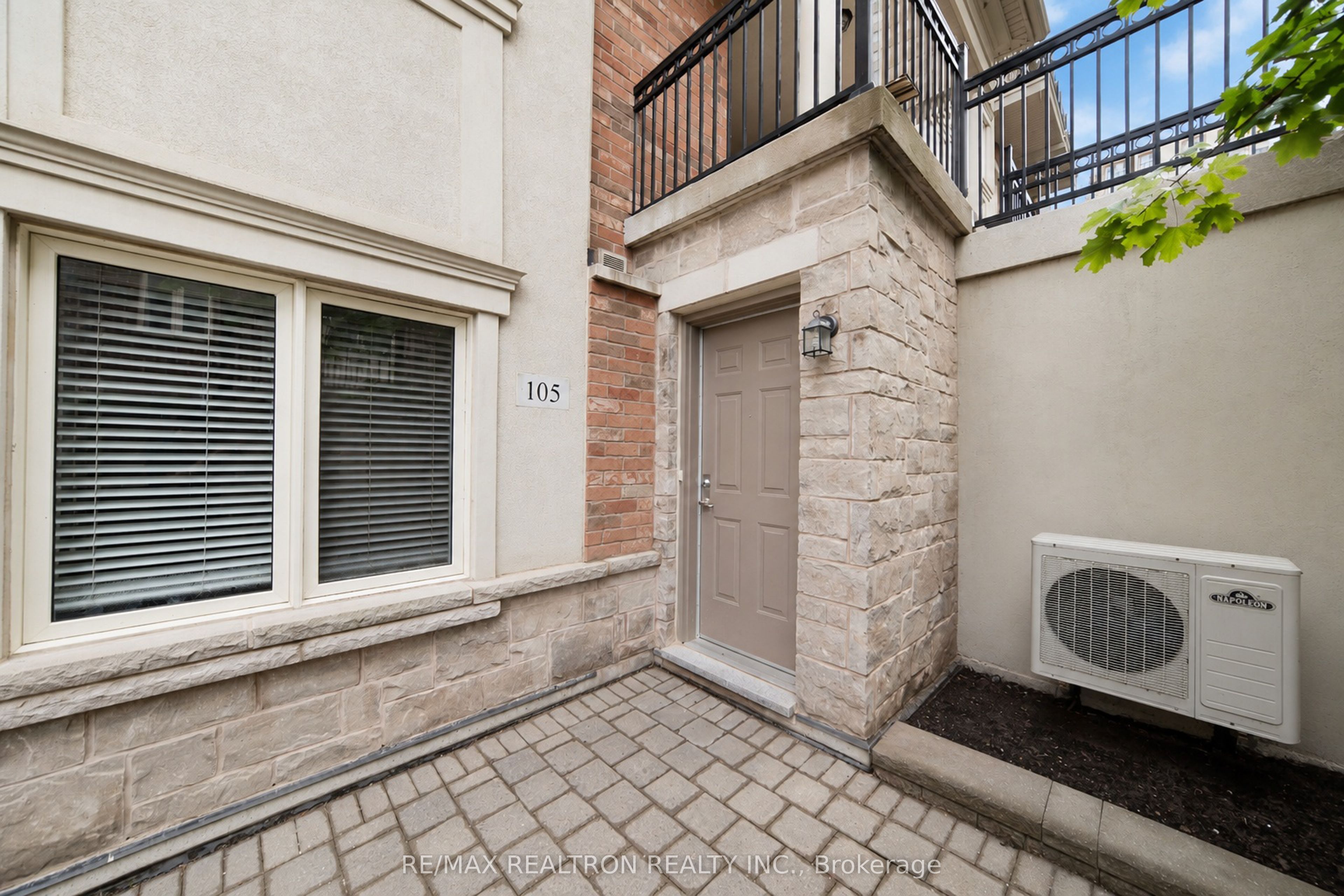 17 Coneflower Crescent 105, Toronto, ON M2R 0A5 photo 4