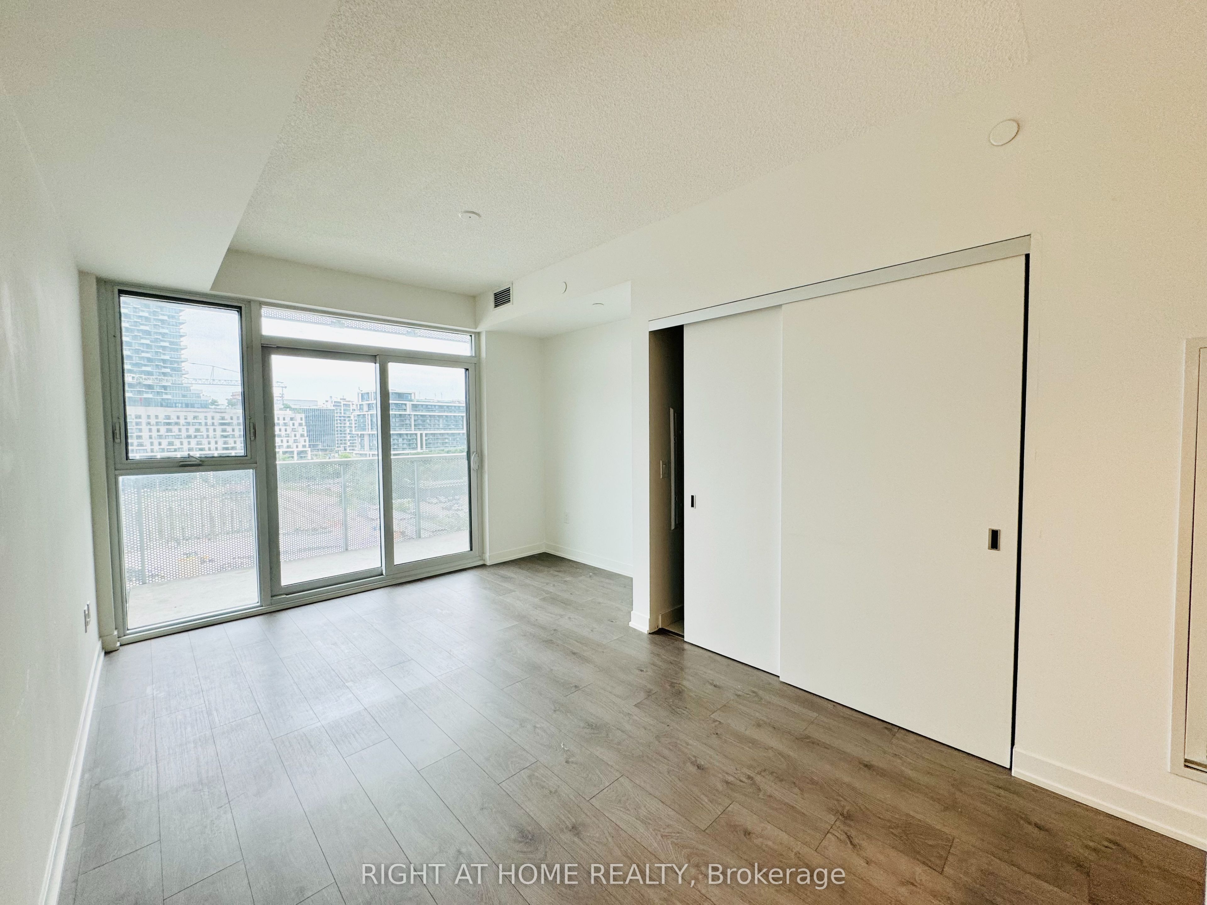 20 Richardson Street 404, Toronto, ON M5A 4J9 photo 2