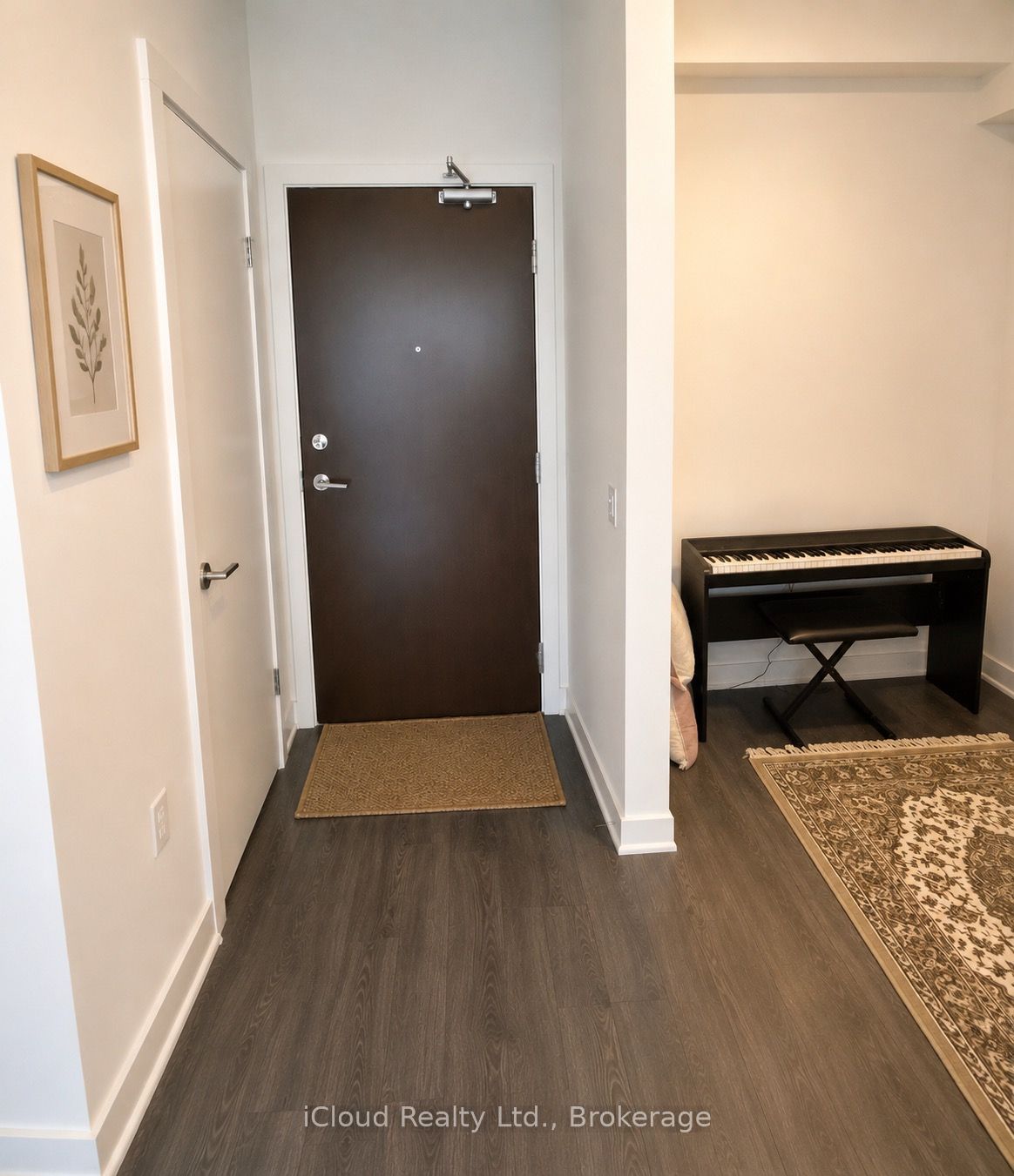 38 Iannuzzi Street 638, Toronto, ON M5V 0S2 photo 3