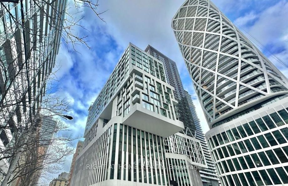 121 St Patrick Street 411, Toronto, ON M5T 0B8 photo 4