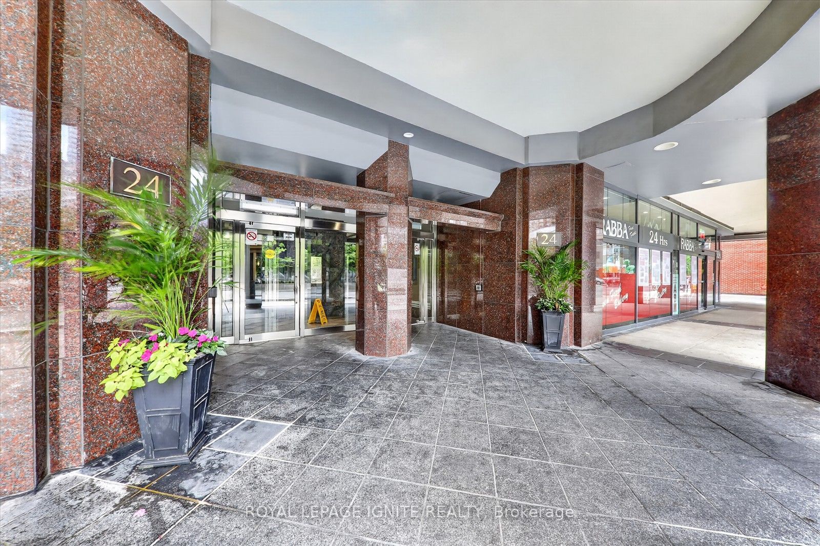 24 Wellesley Street W 1206, Toronto, ON M4Y 2X6 photo 5