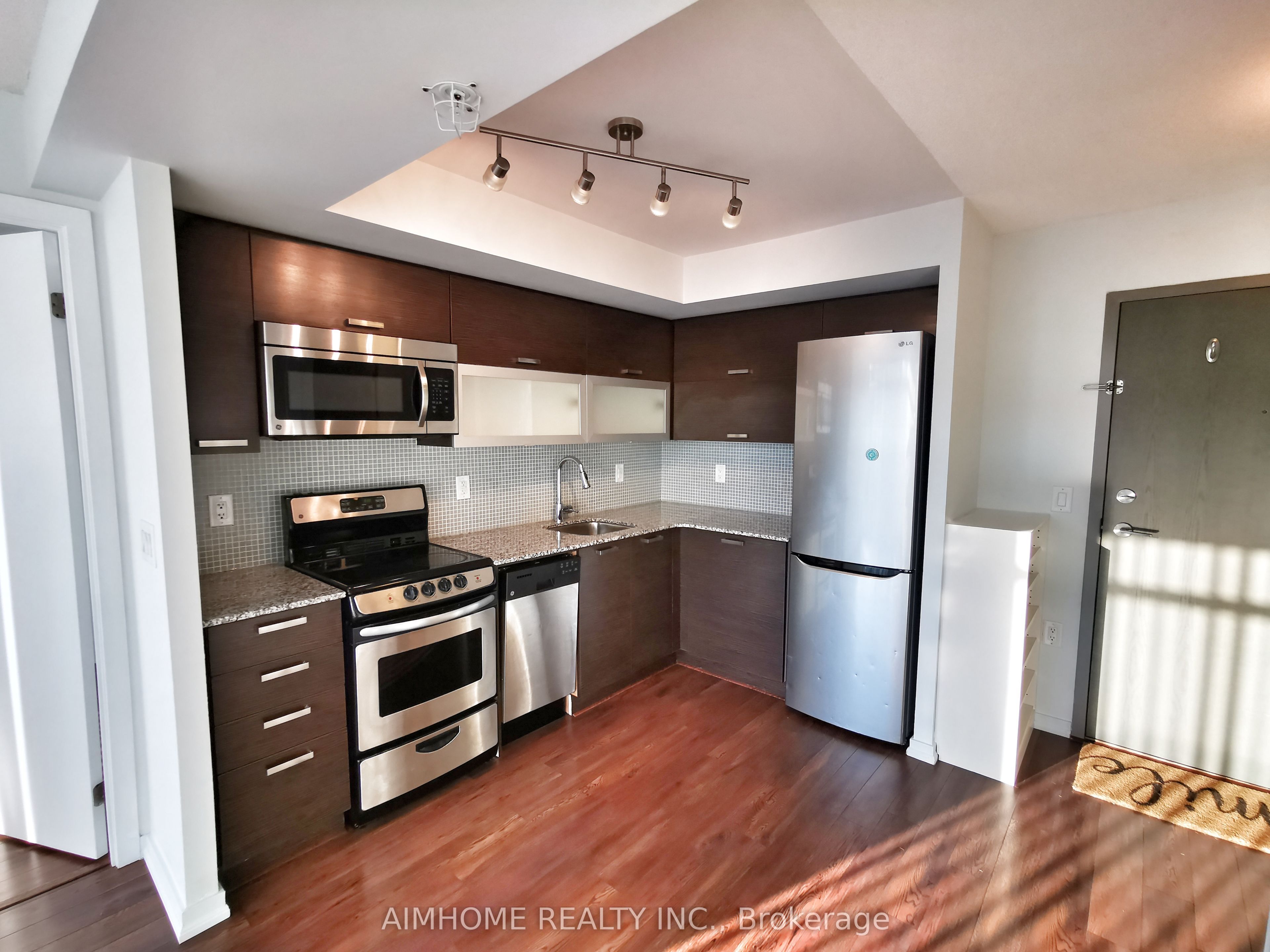 36 Lisgar Street 2207E, Toronto, ON M6J 3G2 photo 3
