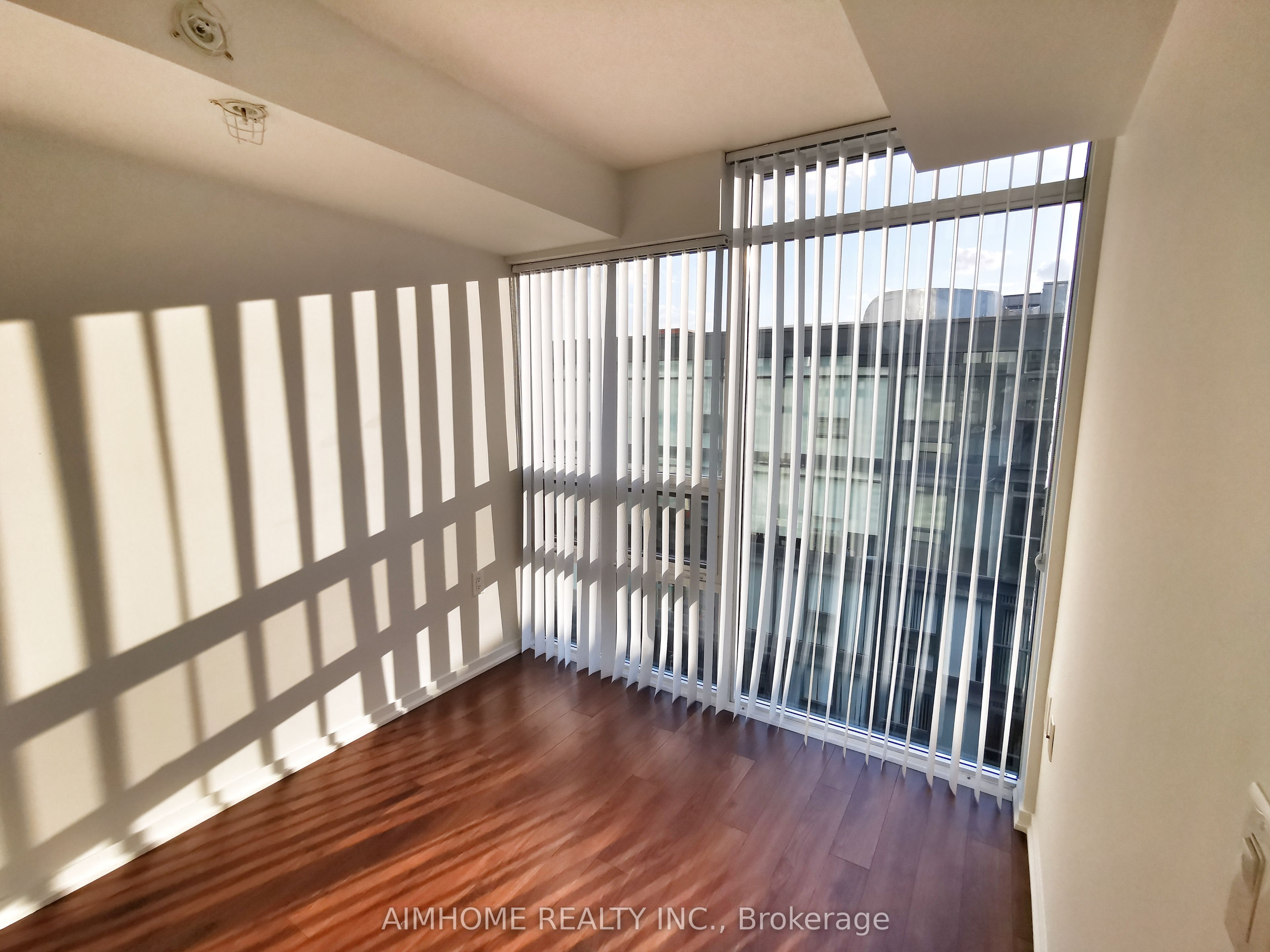 36 Lisgar Street 2207E, Toronto, ON M6J 3G2 photo 4