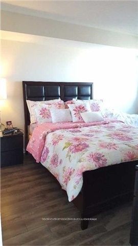 18 Yonge Street 1311, Toronto, ON M5E 1Z8 photo 3