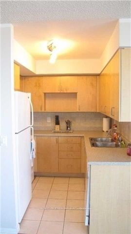 18 Yonge Street 1311, Toronto, ON M5E 1Z8 photo 5