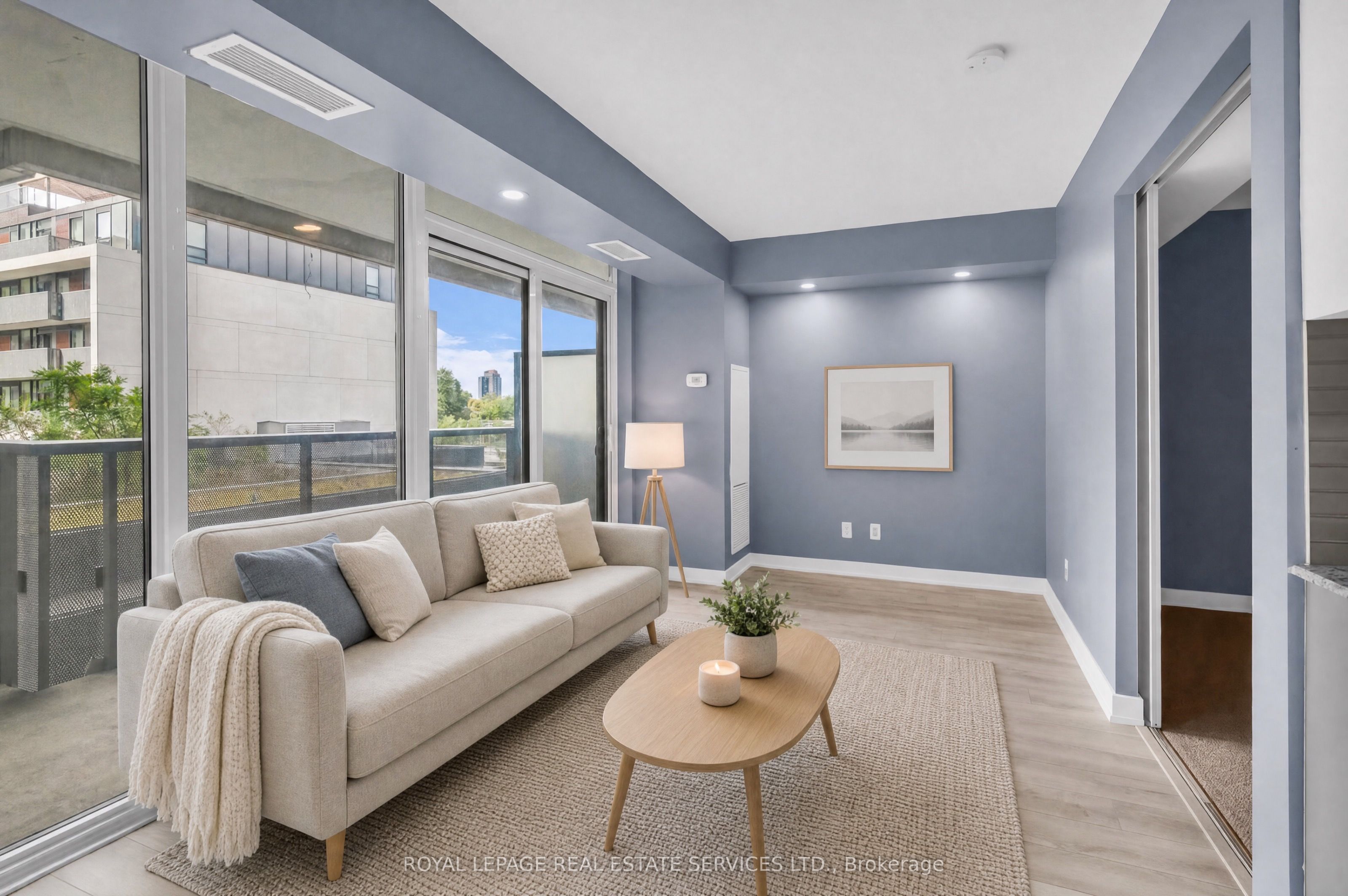 120 Varna Drive 401, Toronto, ON M6A 0B3 photo 3