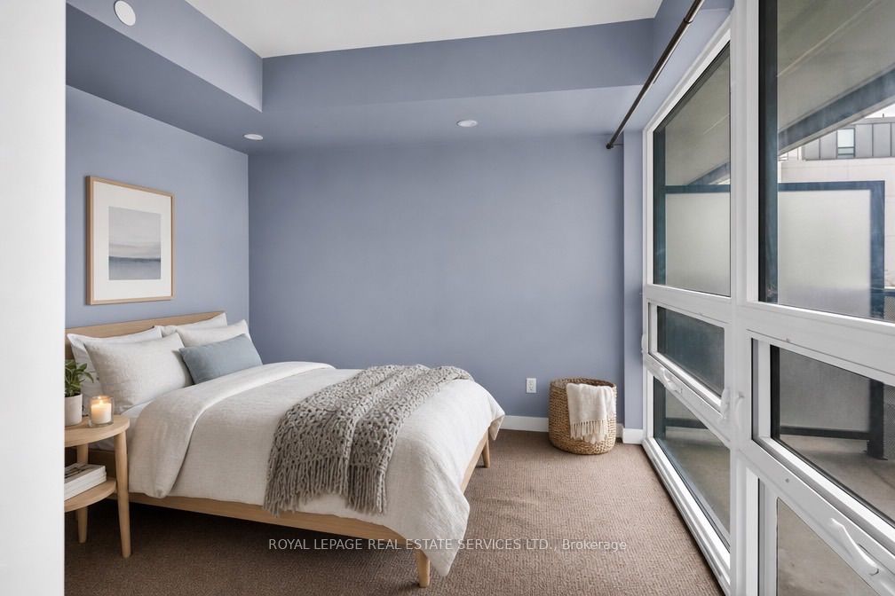 120 Varna Drive 401, Toronto, ON M6A 0B3 photo 4