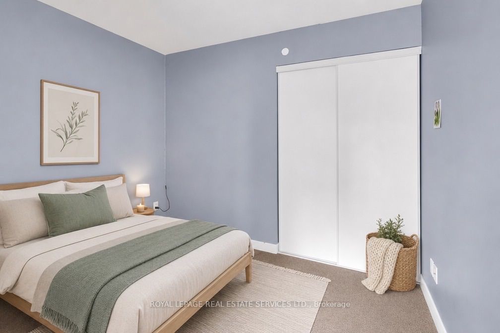 120 Varna Drive 401, Toronto, ON M6A 0B3 photo 5