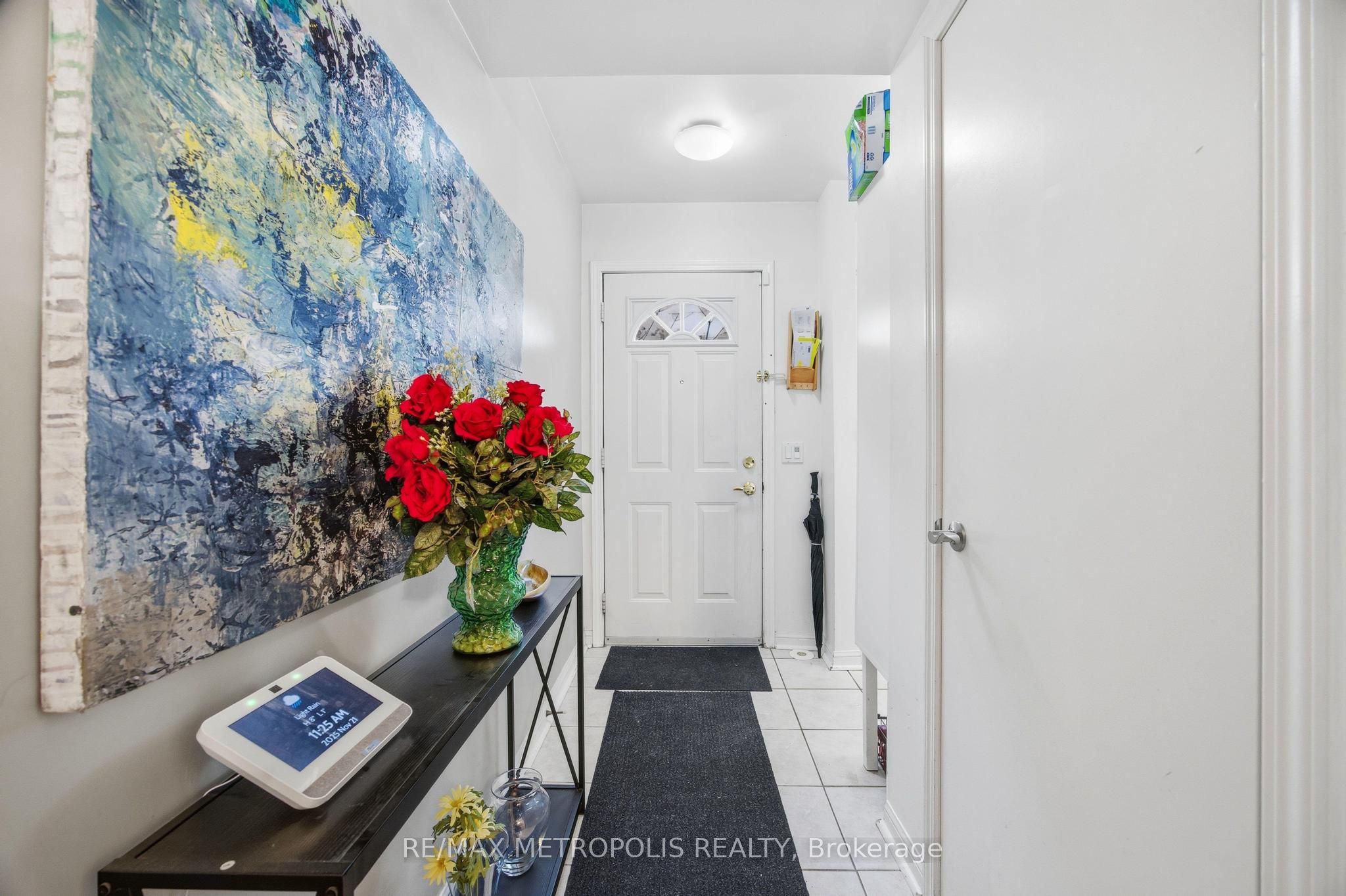 21 Replin Road 40, Toronto, ON M6A 2M8 photo 2