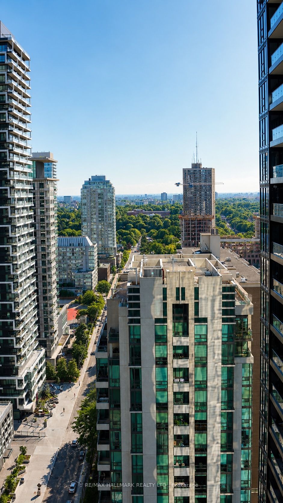 110 Broadway Avenue 2502, Toronto, ON M4P 1V7 photo 2