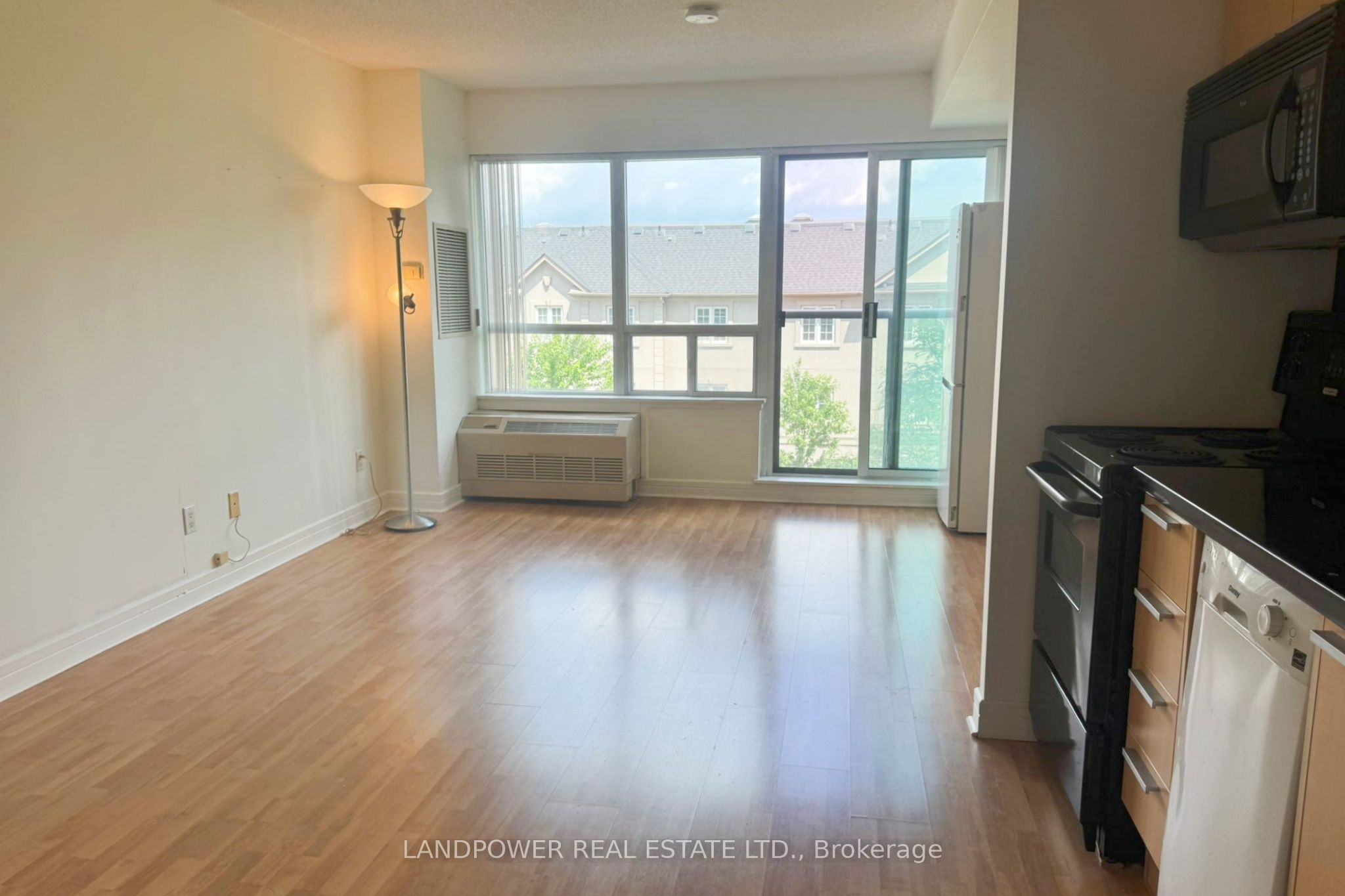 19 Avondale Avenue 312, Toronto, ON M2N 0A6 photo 2