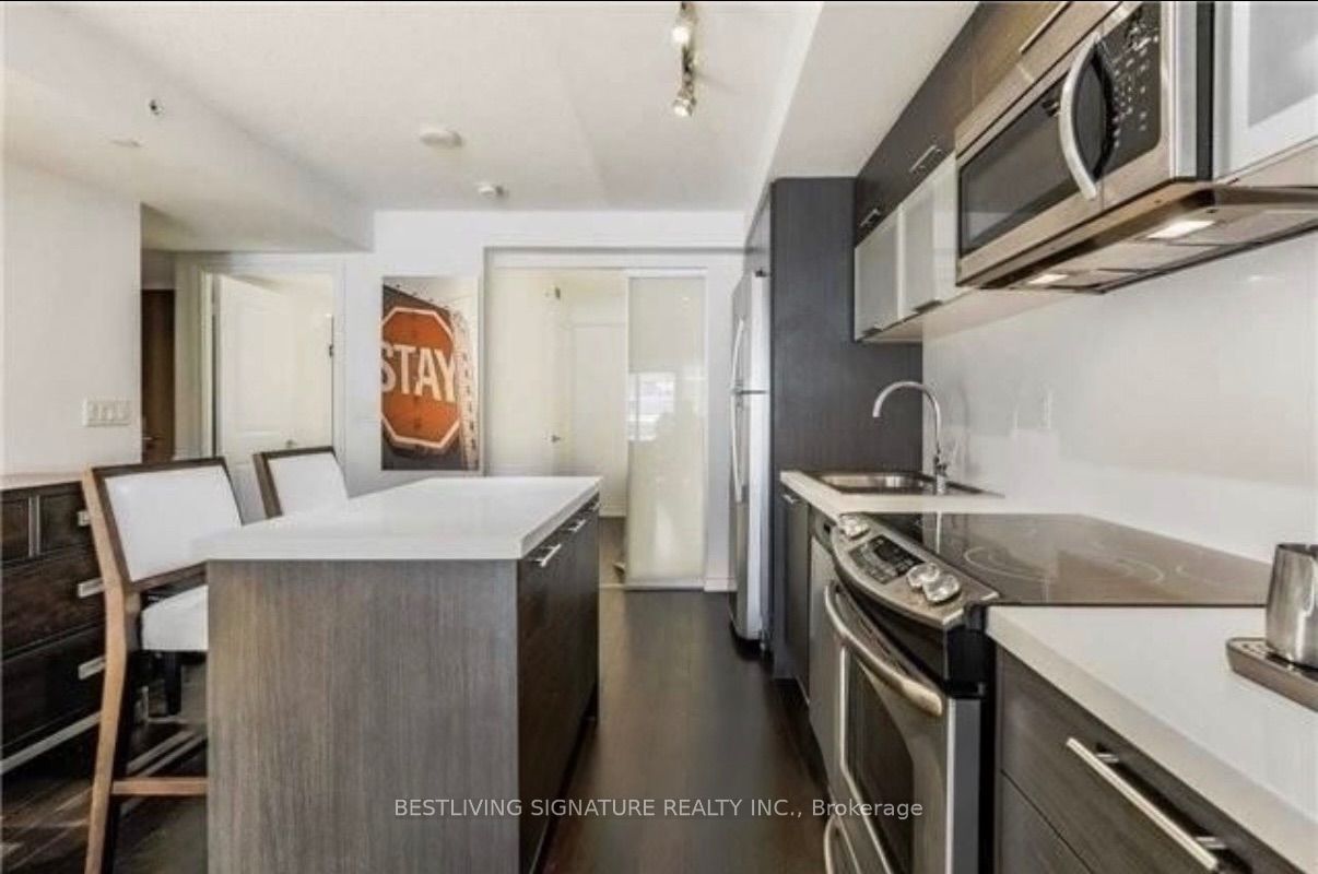 386 Yonge Street 1409, Toronto, ON M5B 0A5 photo 5