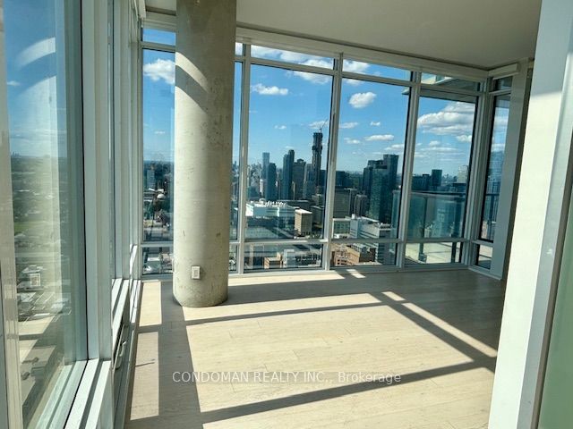488 University Avenue 4316, Toronto, ON M5G 0C1 photo 3