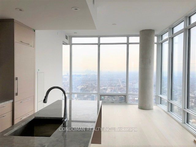 488 University Avenue 4316, Toronto, ON M5G 0C1 photo 5