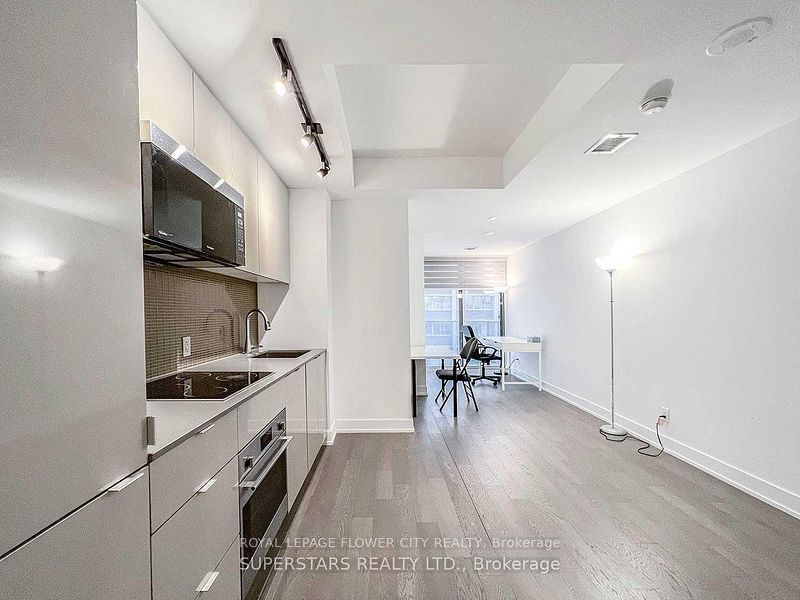 7 Grenville Street 1602, Toronto, ON M4Y 0E9 photo 5